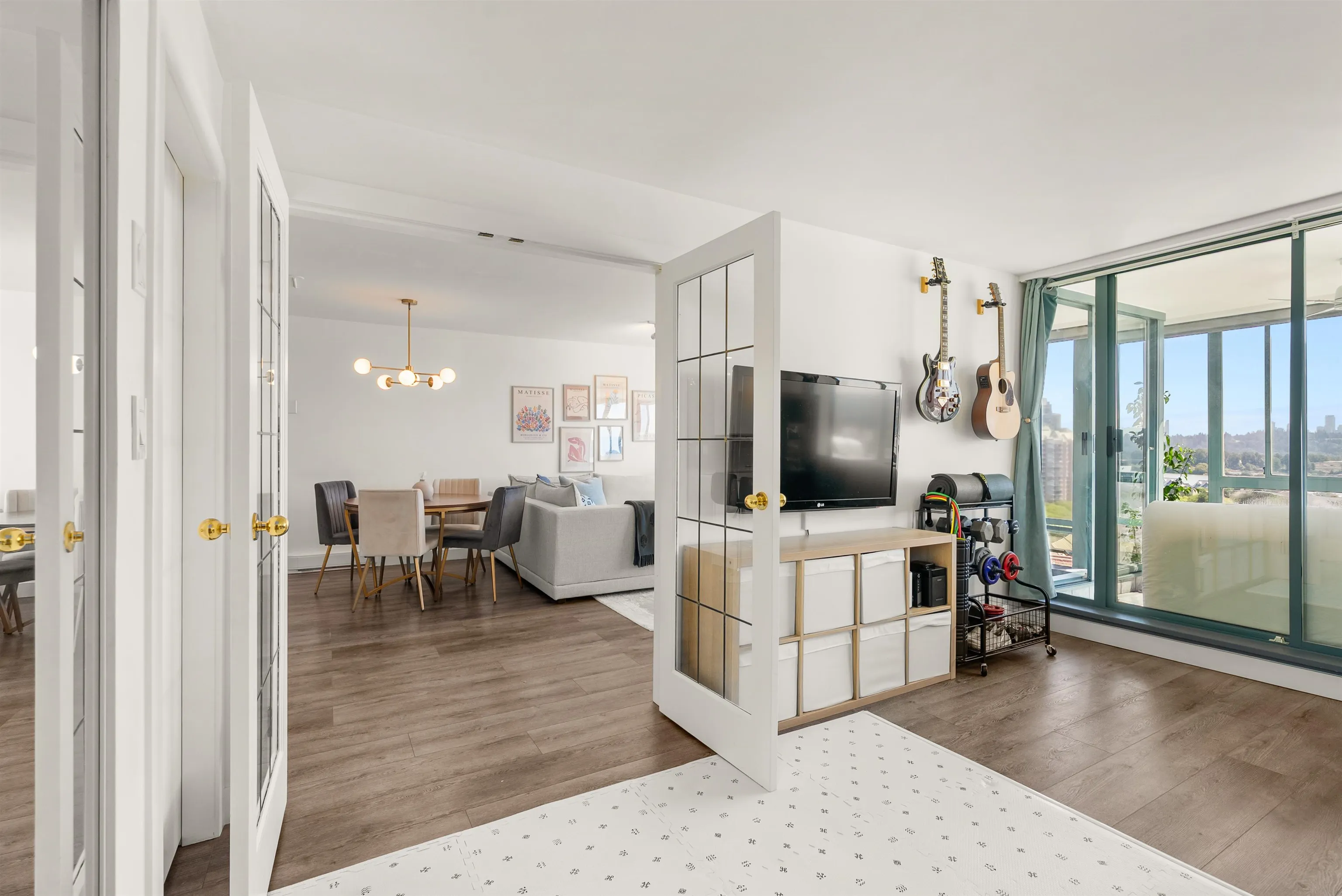 1602 8 Laguna Court