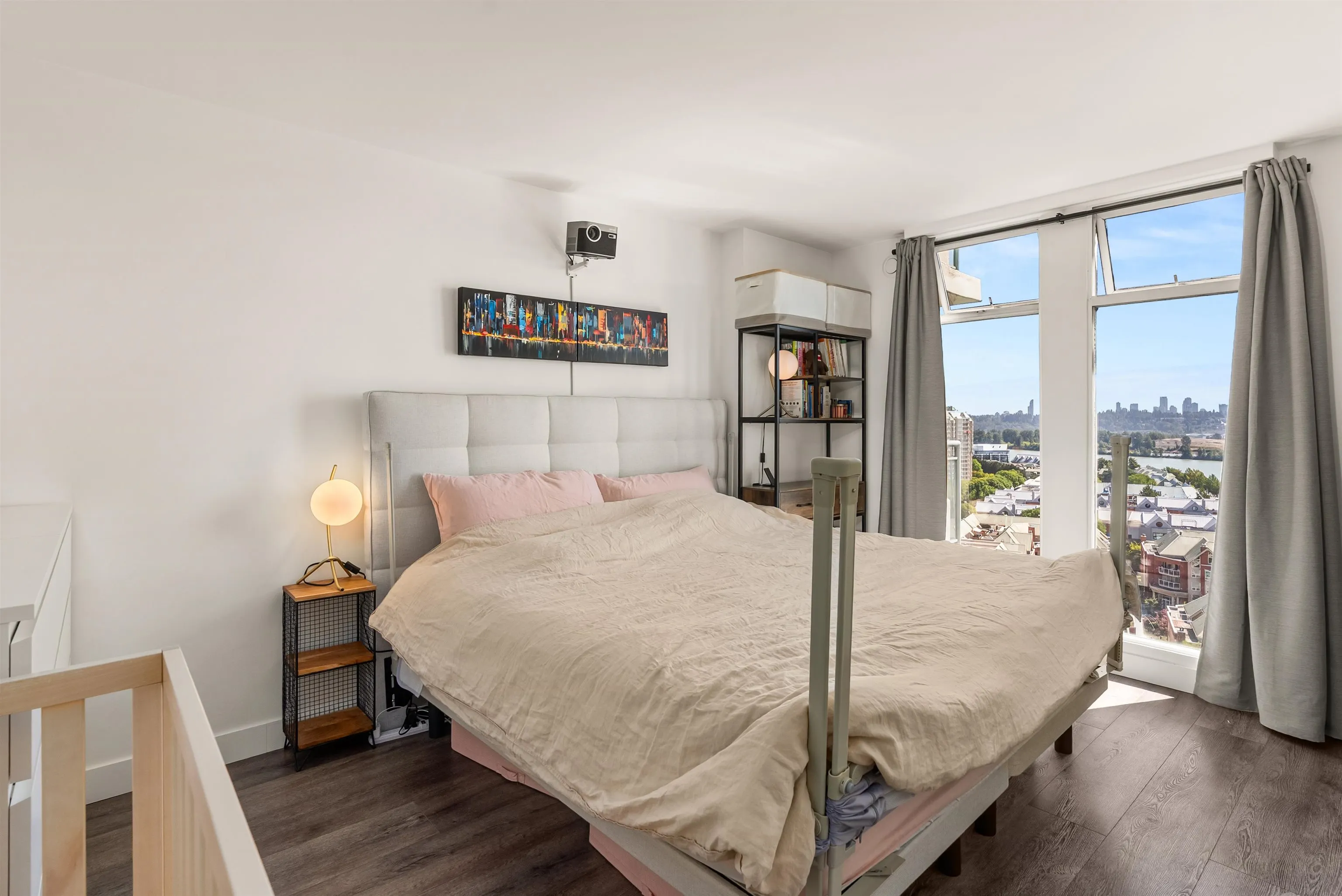 1602 8 Laguna Court