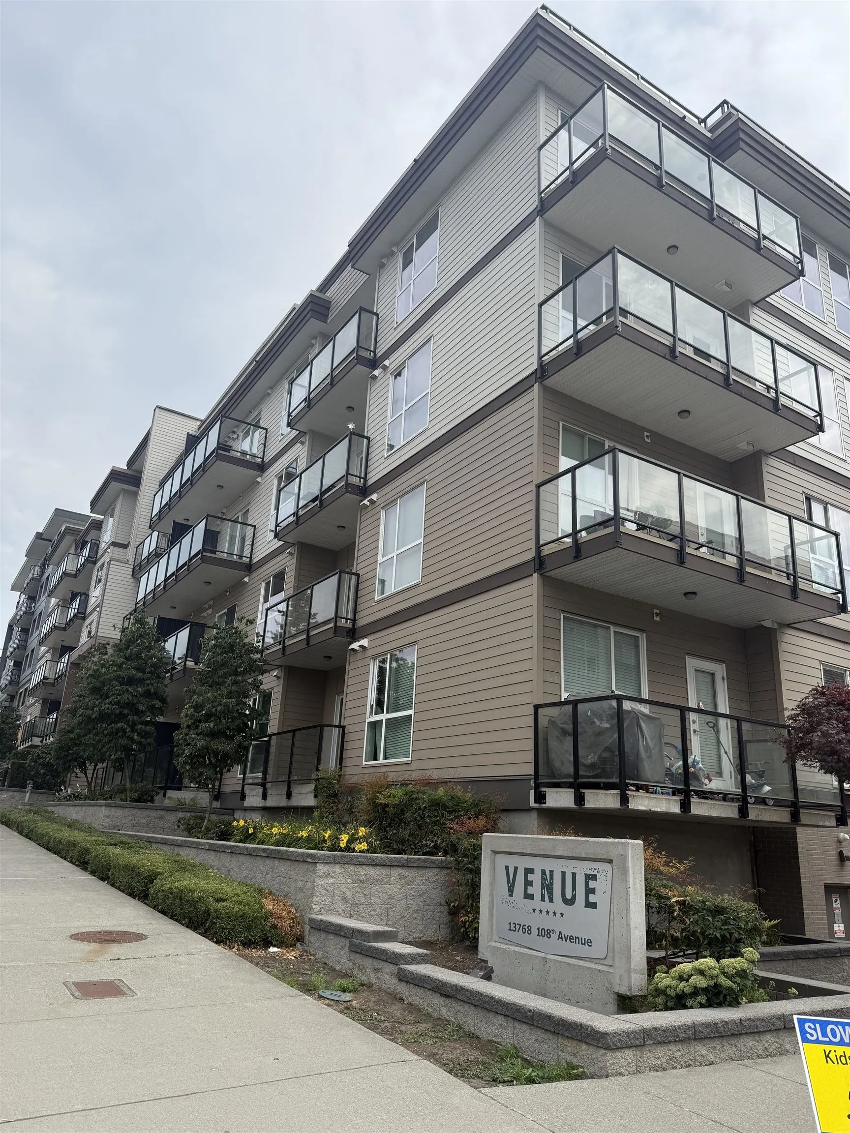406 13768 108 Avenue