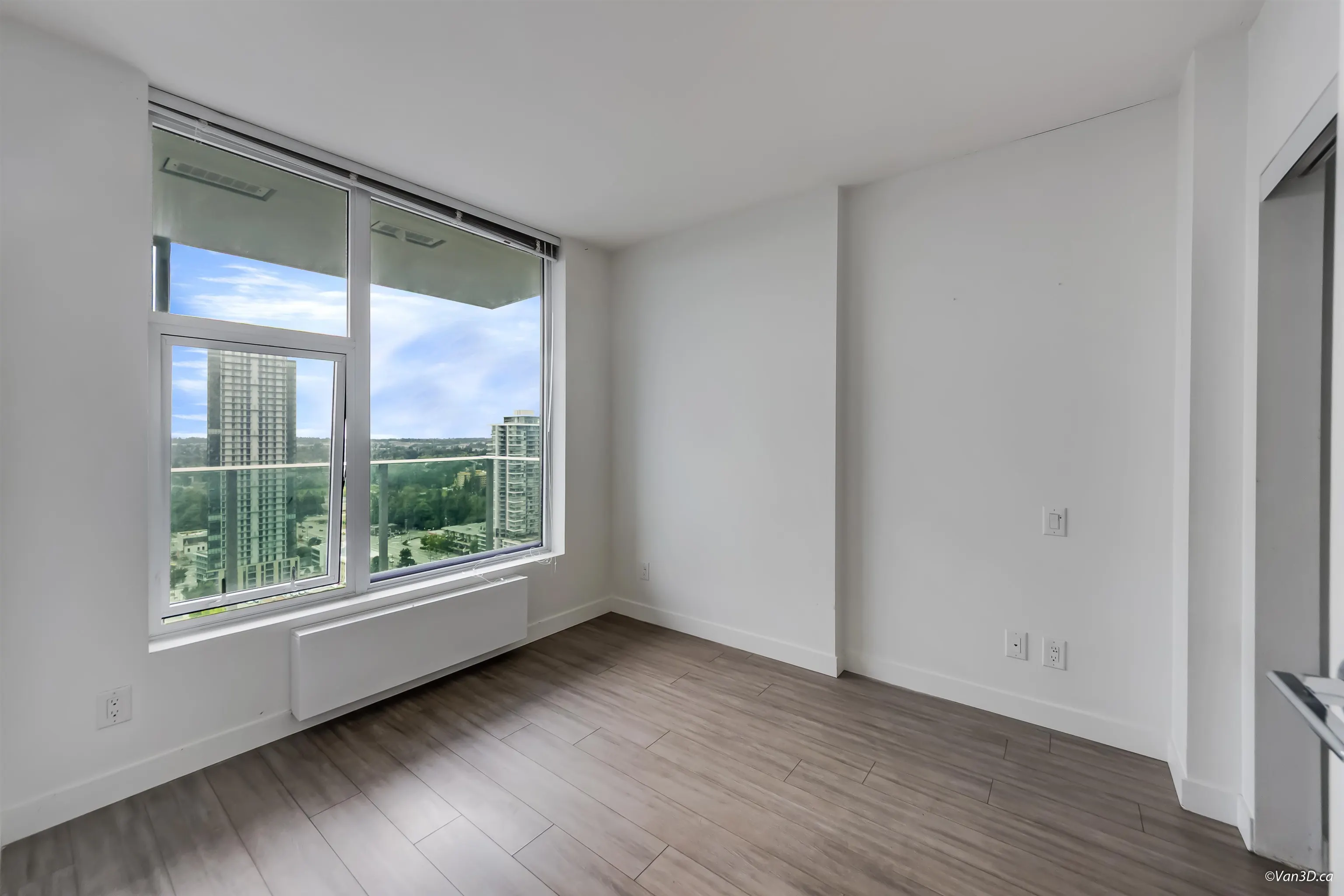 2302 13655 Fraser Highway