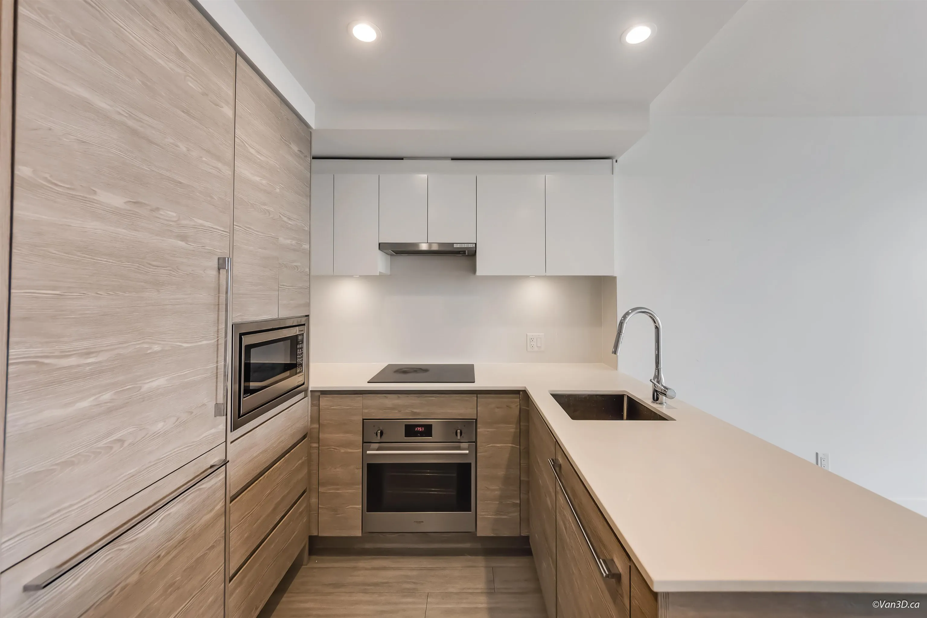 2302 13655 Fraser Highway