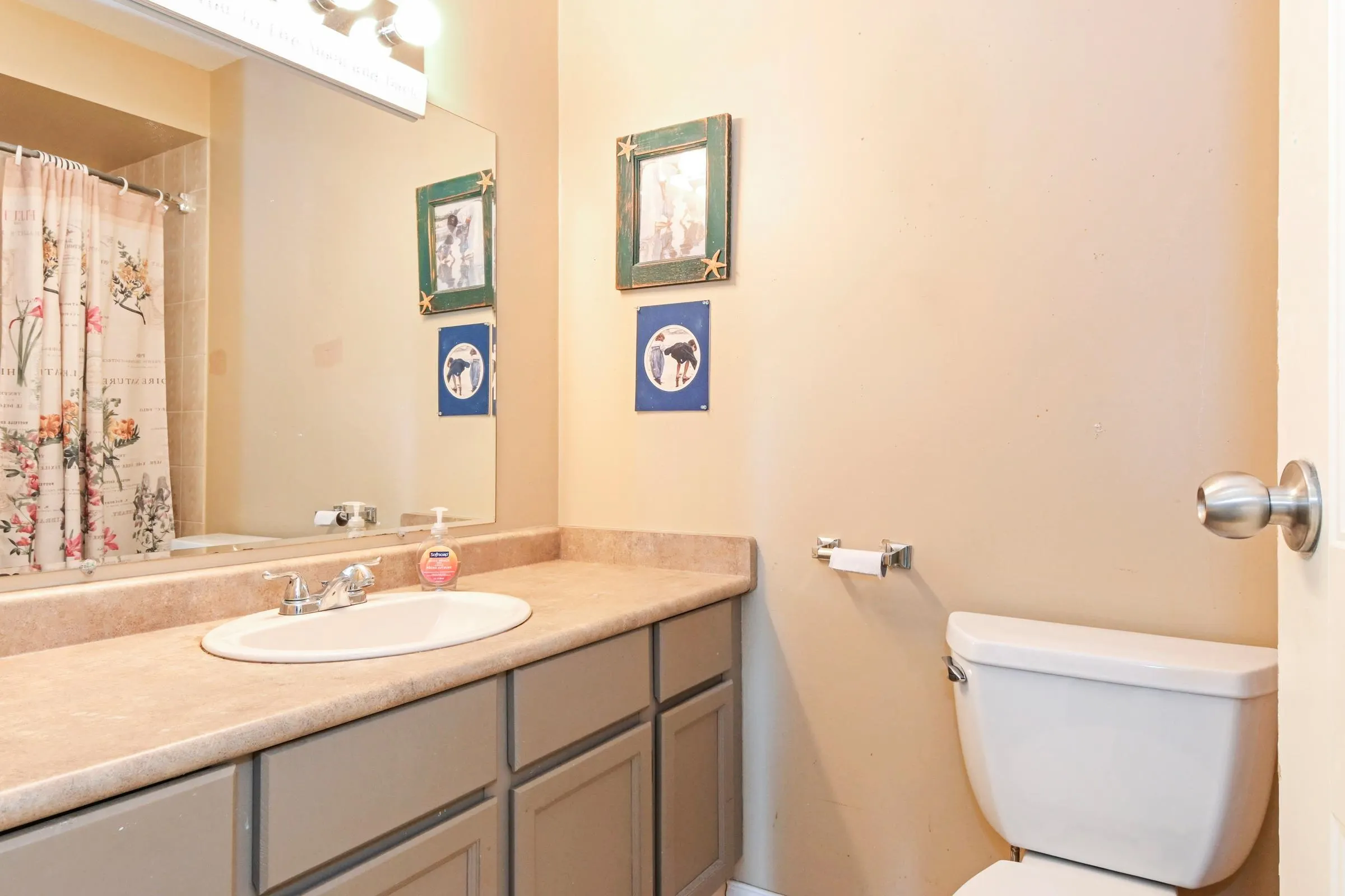 3754 Nanaimo Crescent