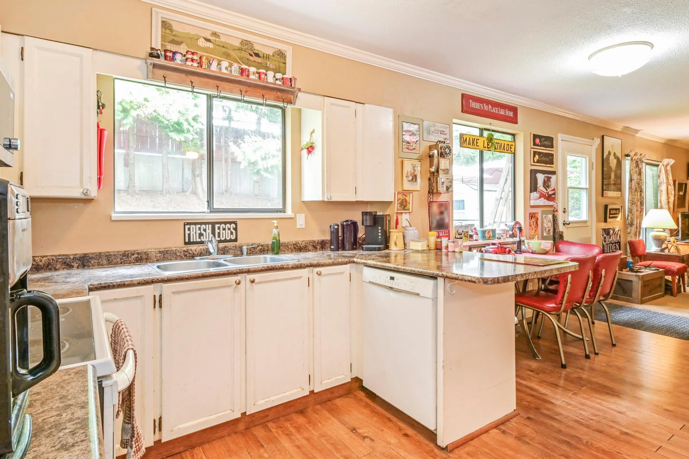 3754 Nanaimo Crescent