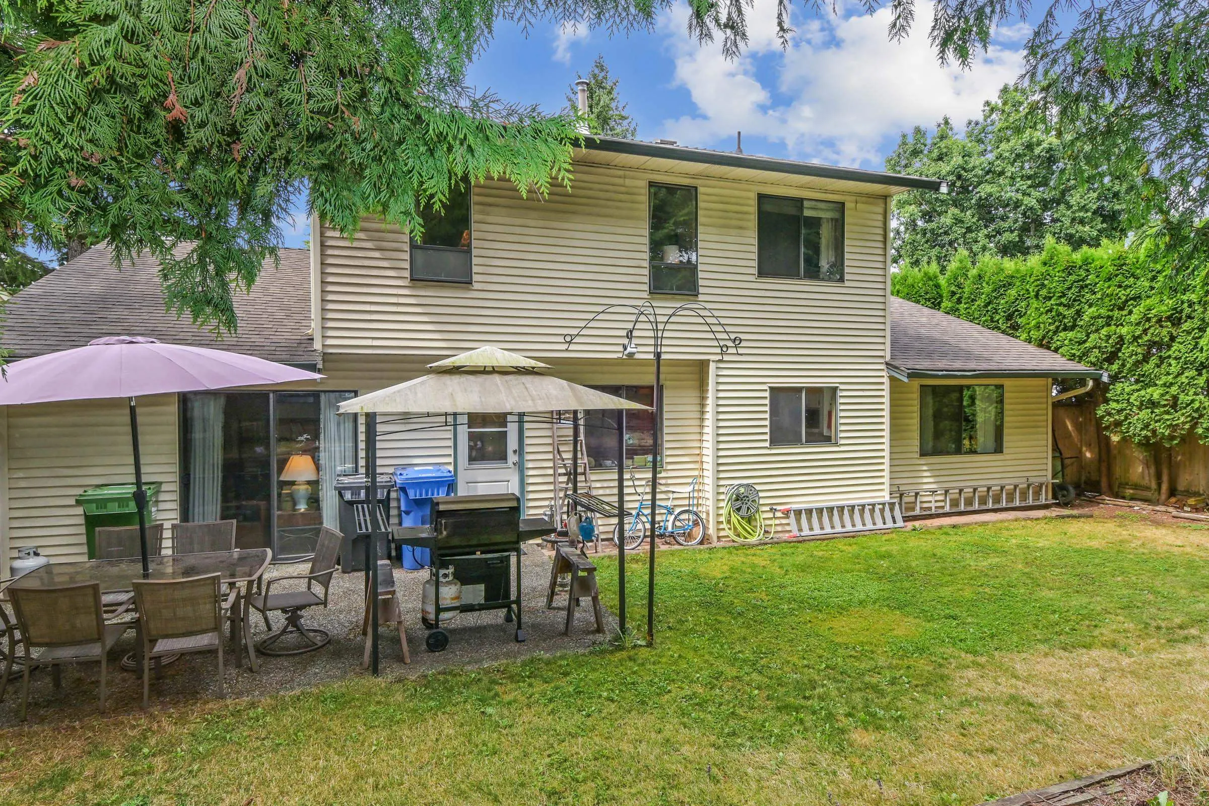 3754 Nanaimo Crescent