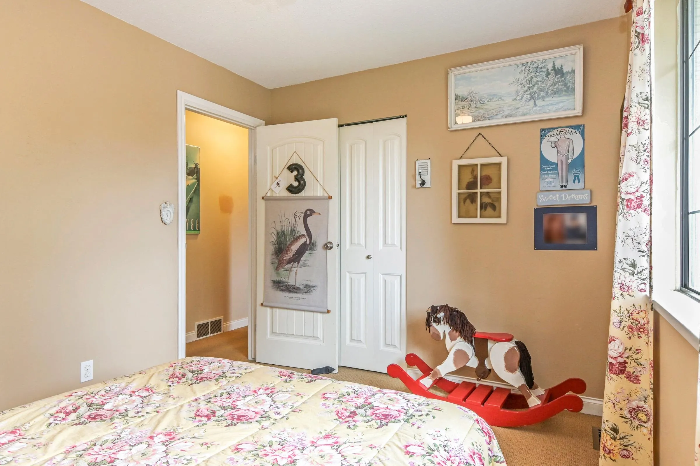 3754 Nanaimo Crescent