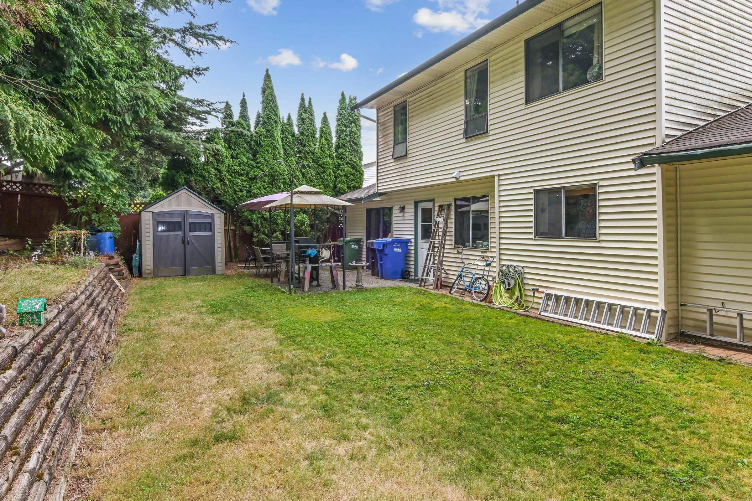 3754 Nanaimo Crescent