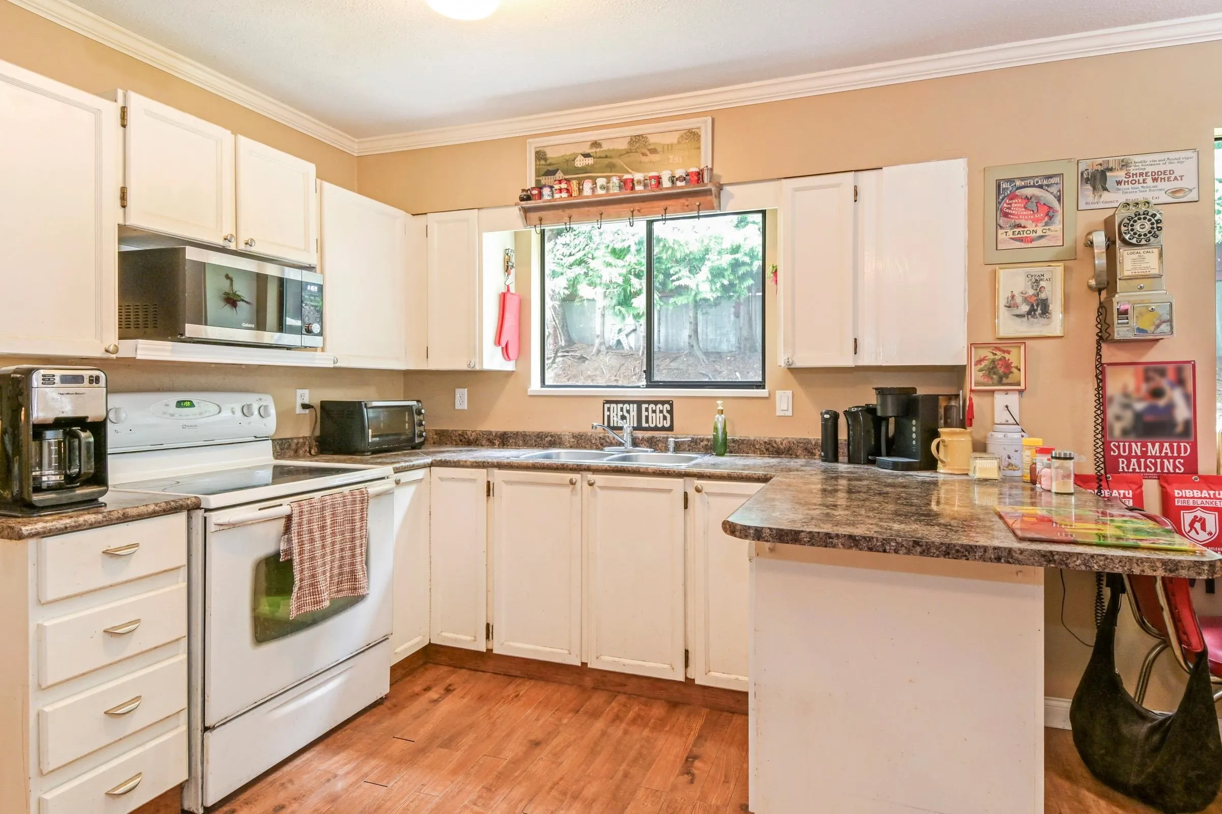 3754 Nanaimo Crescent