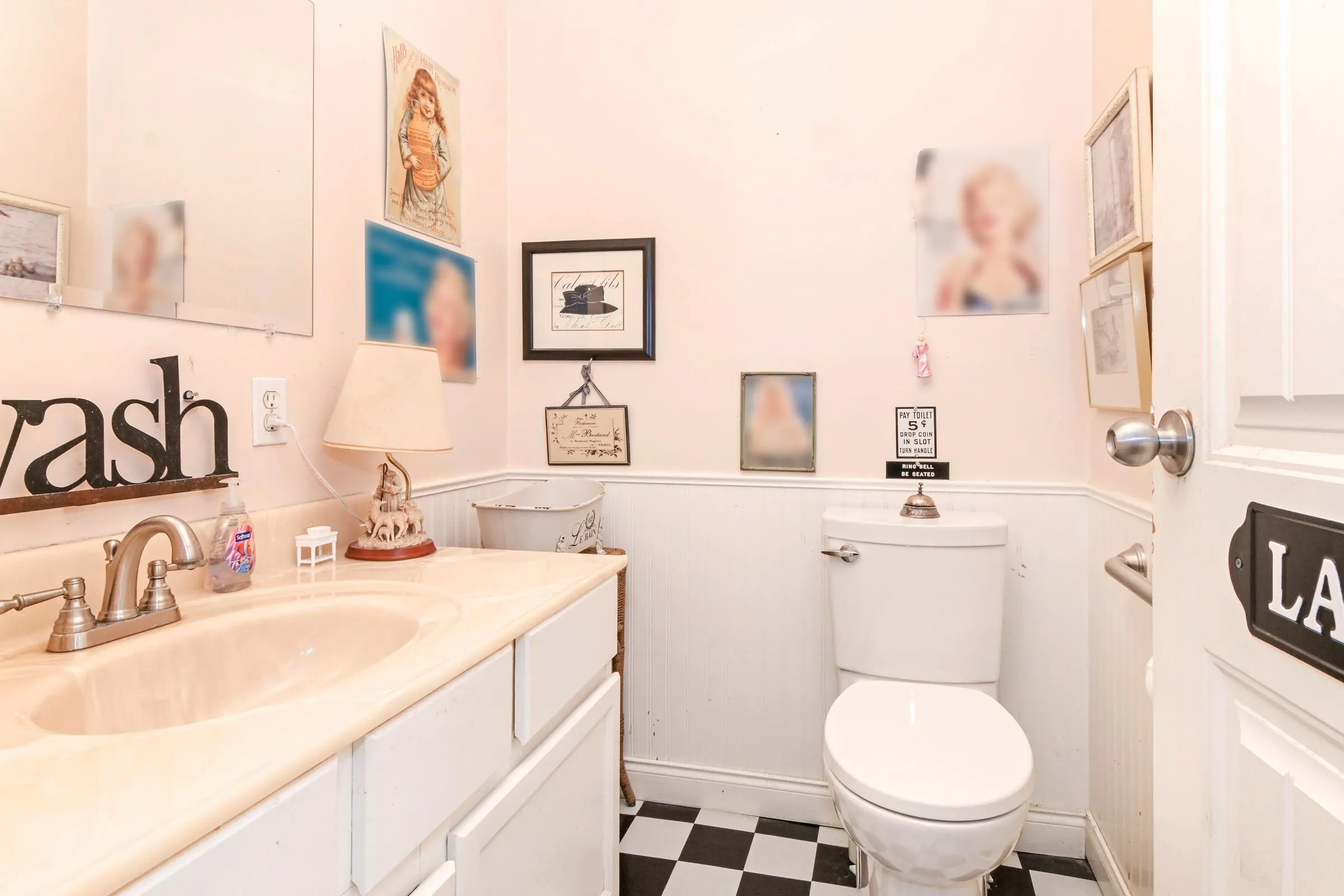 3754 Nanaimo Crescent