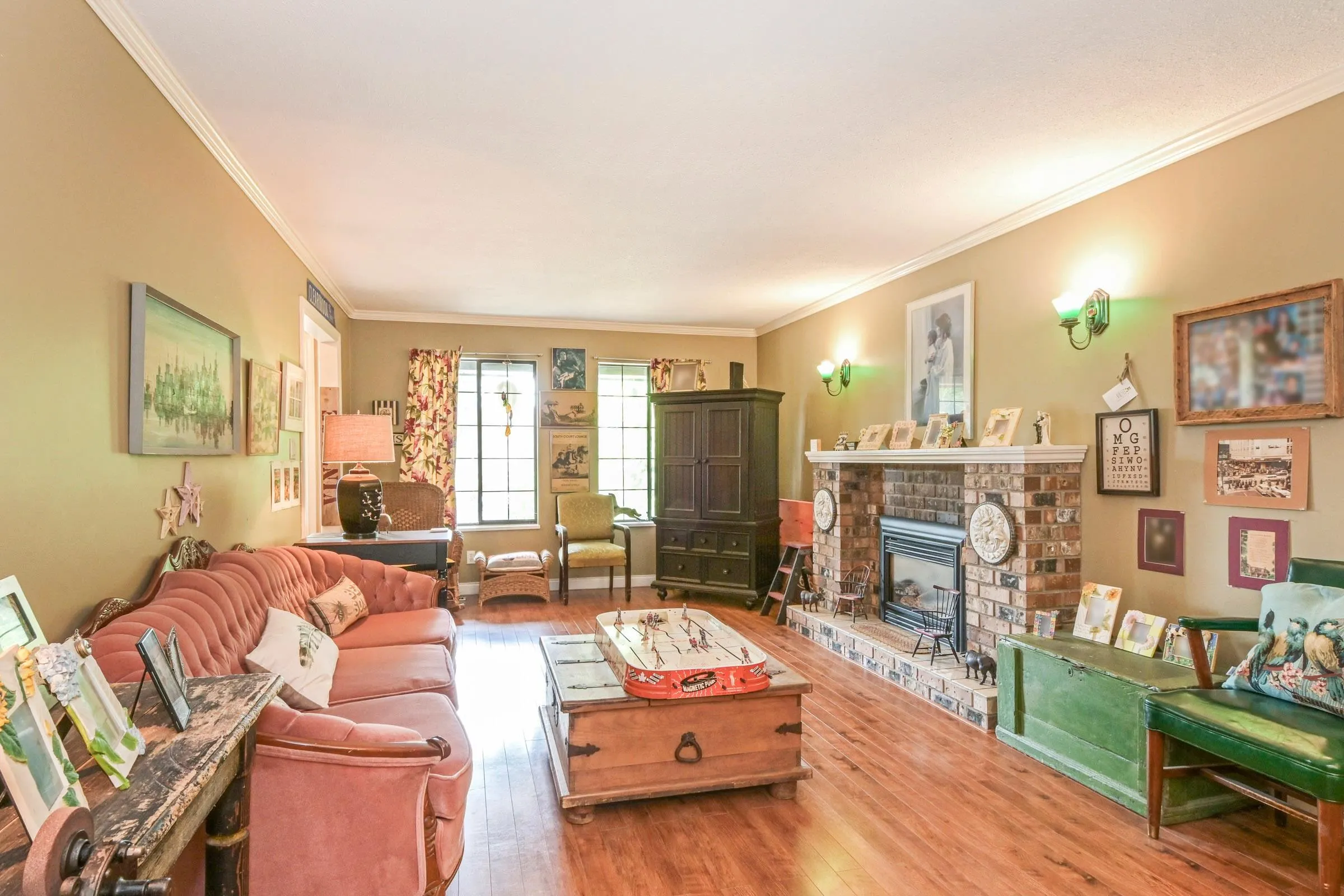 3754 Nanaimo Crescent