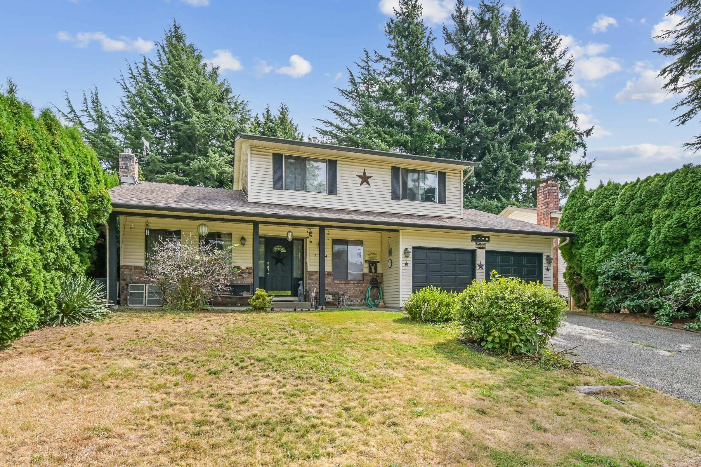 3754 Nanaimo Crescent