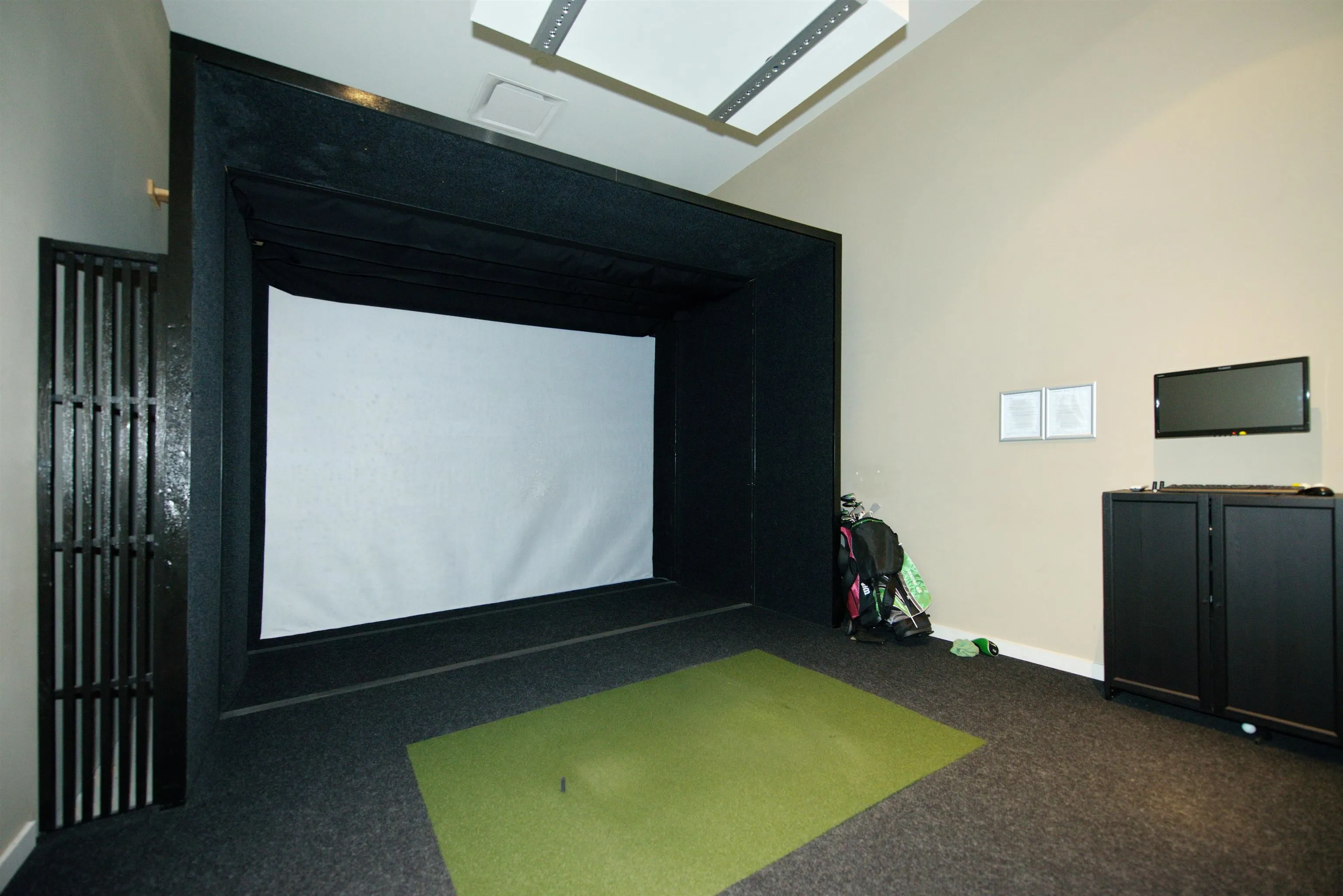 1802 6588 Nelson Avenue