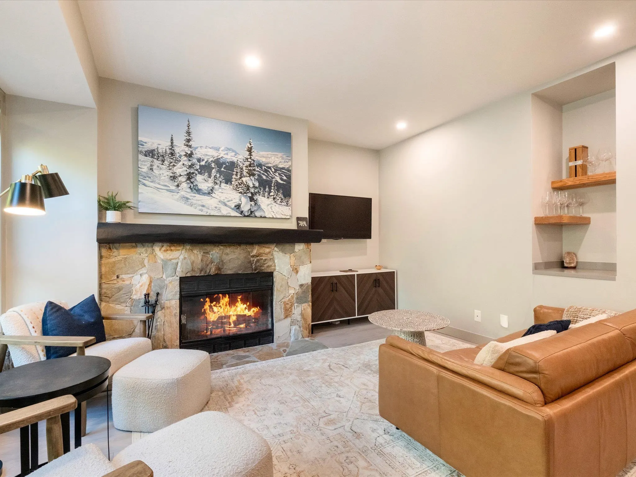 33 4652 Blackcomb Way