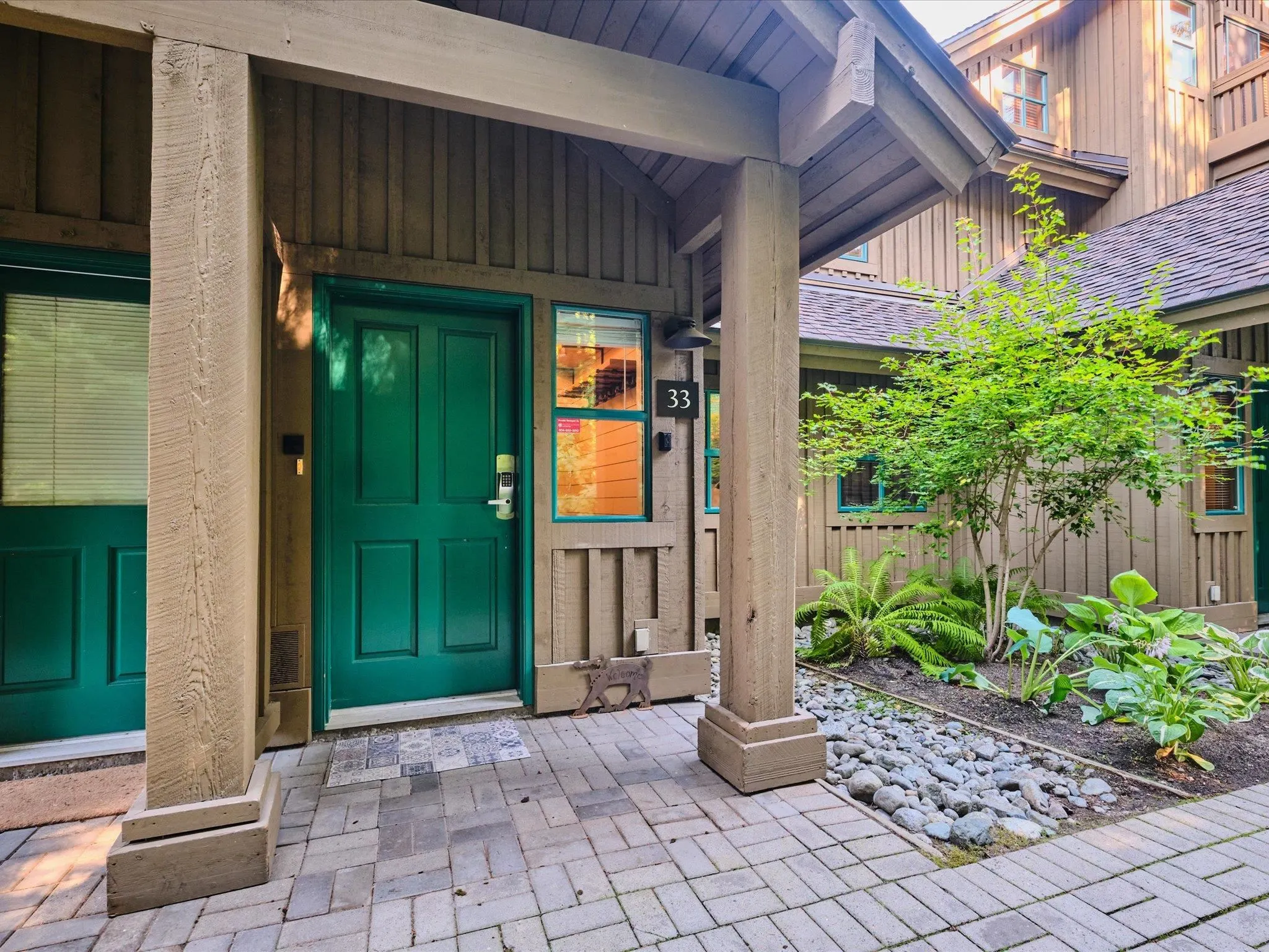 33 4652 Blackcomb Way