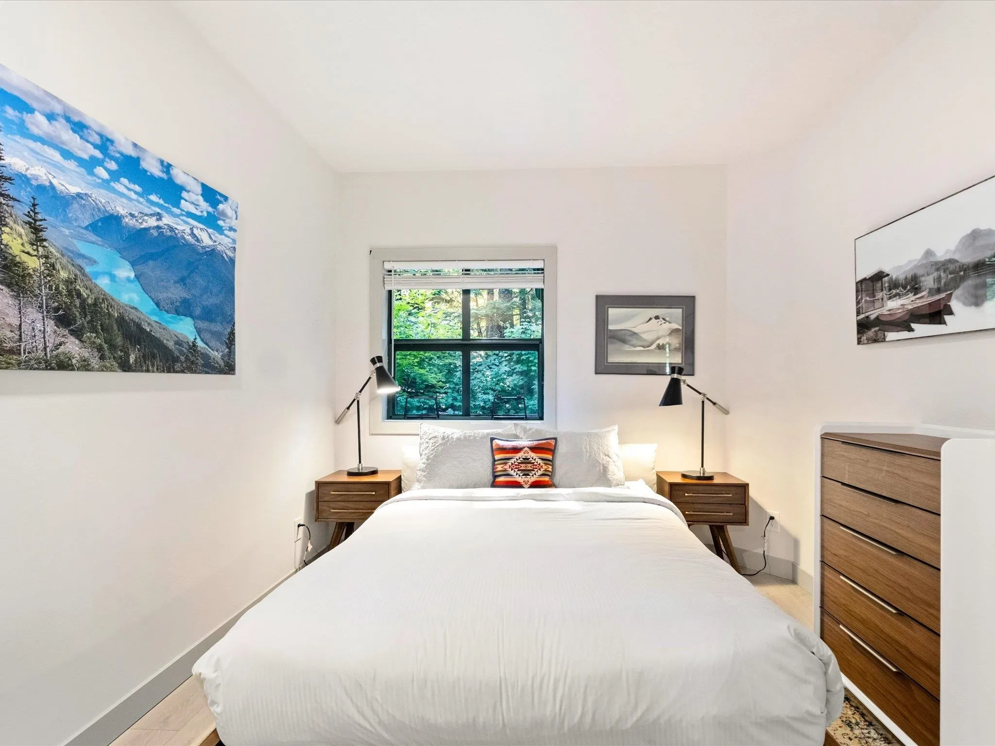 33 4652 Blackcomb Way
