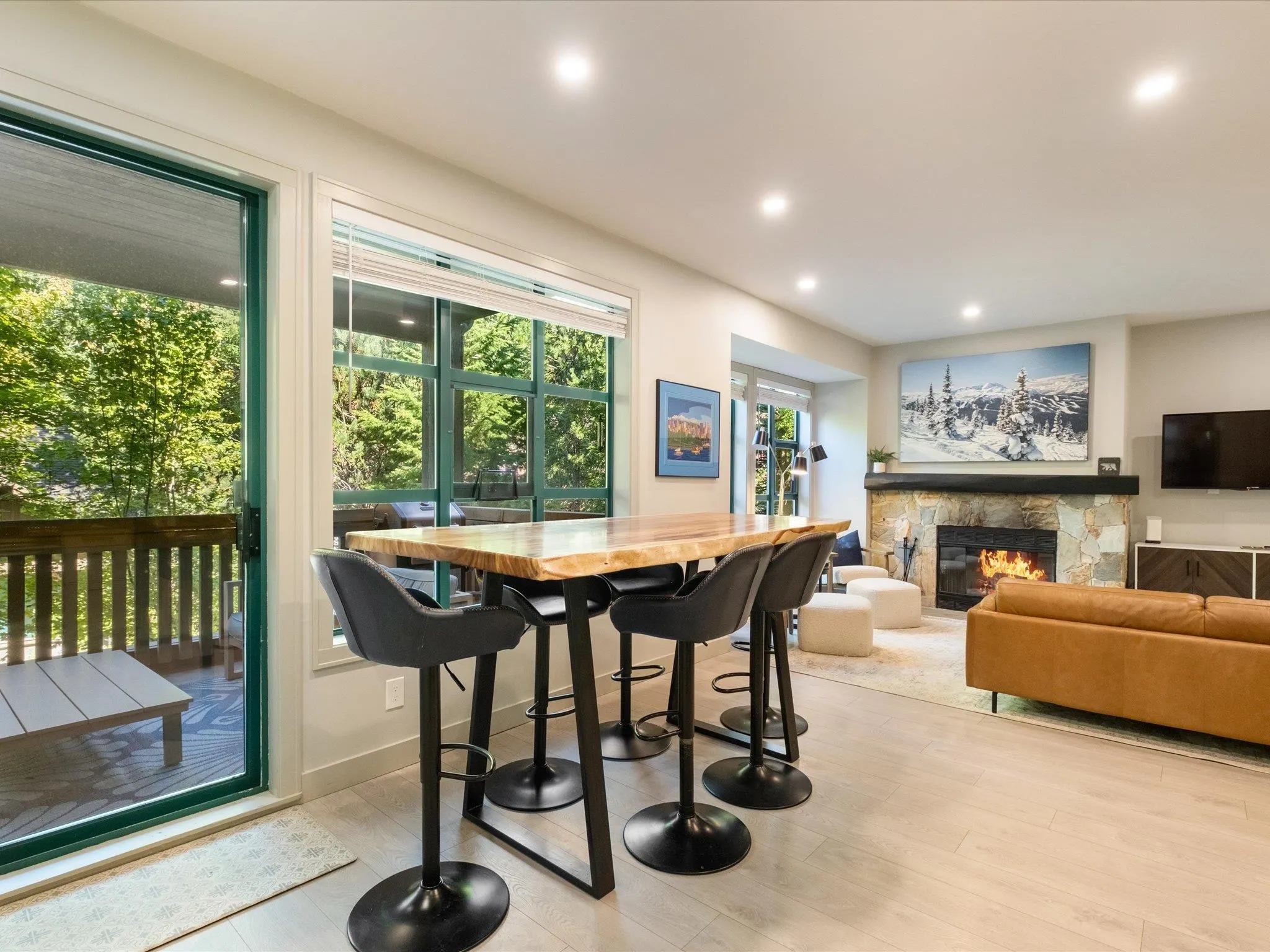 33 4652 Blackcomb Way