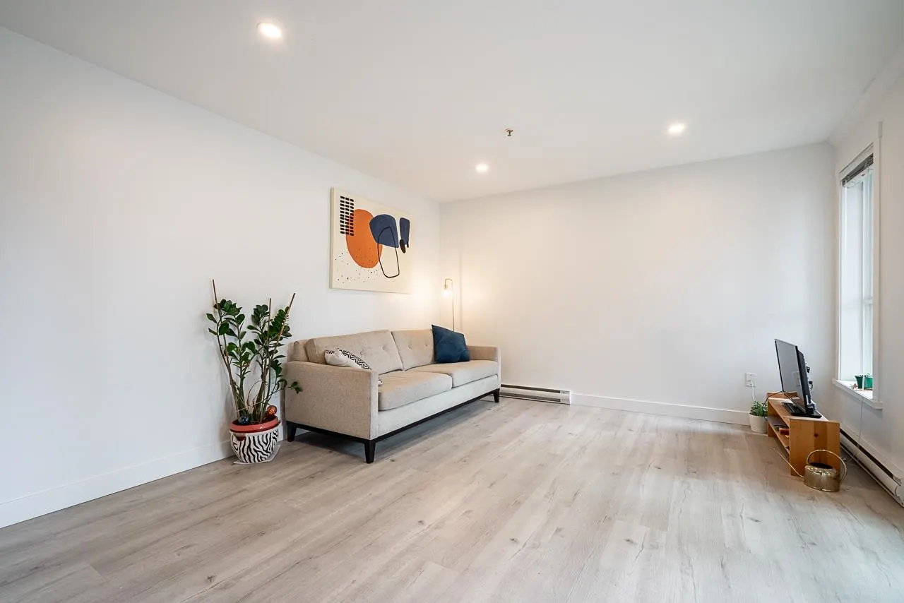 311 13883 Laurel Drive