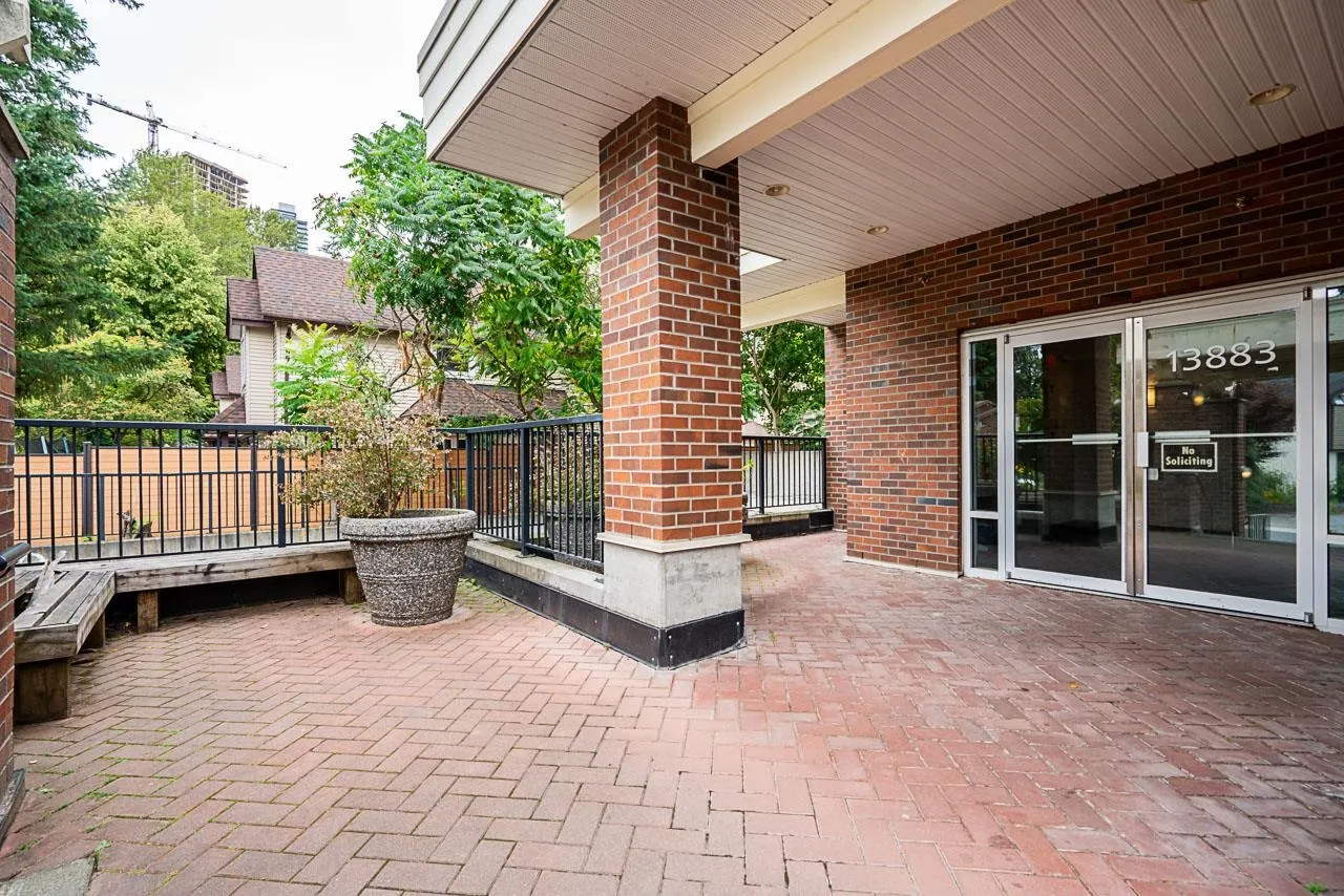 311 13883 Laurel Drive