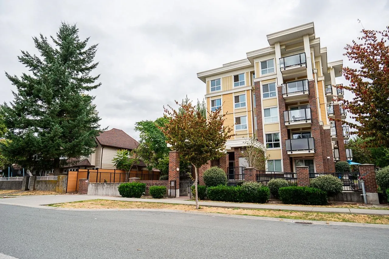 311 13883 Laurel Drive