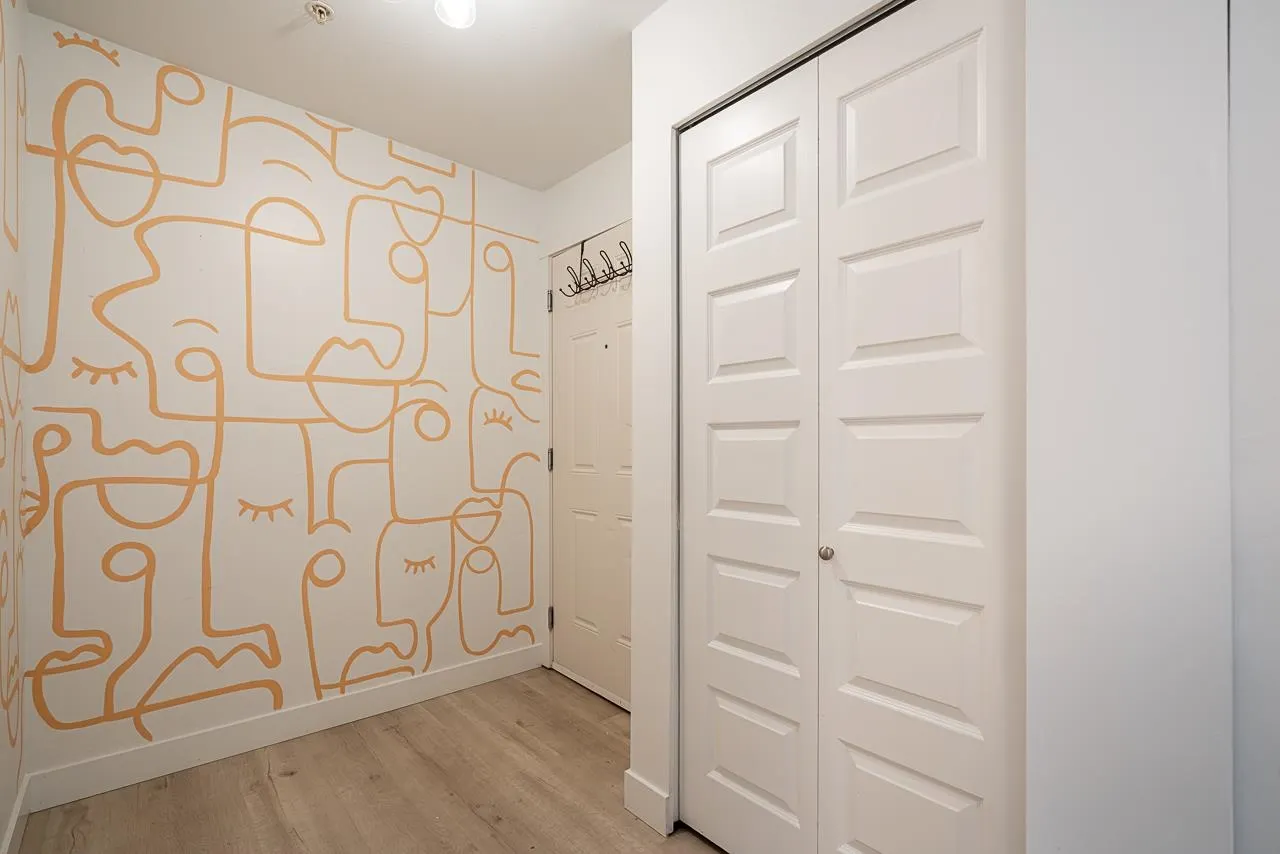 311 13883 Laurel Drive