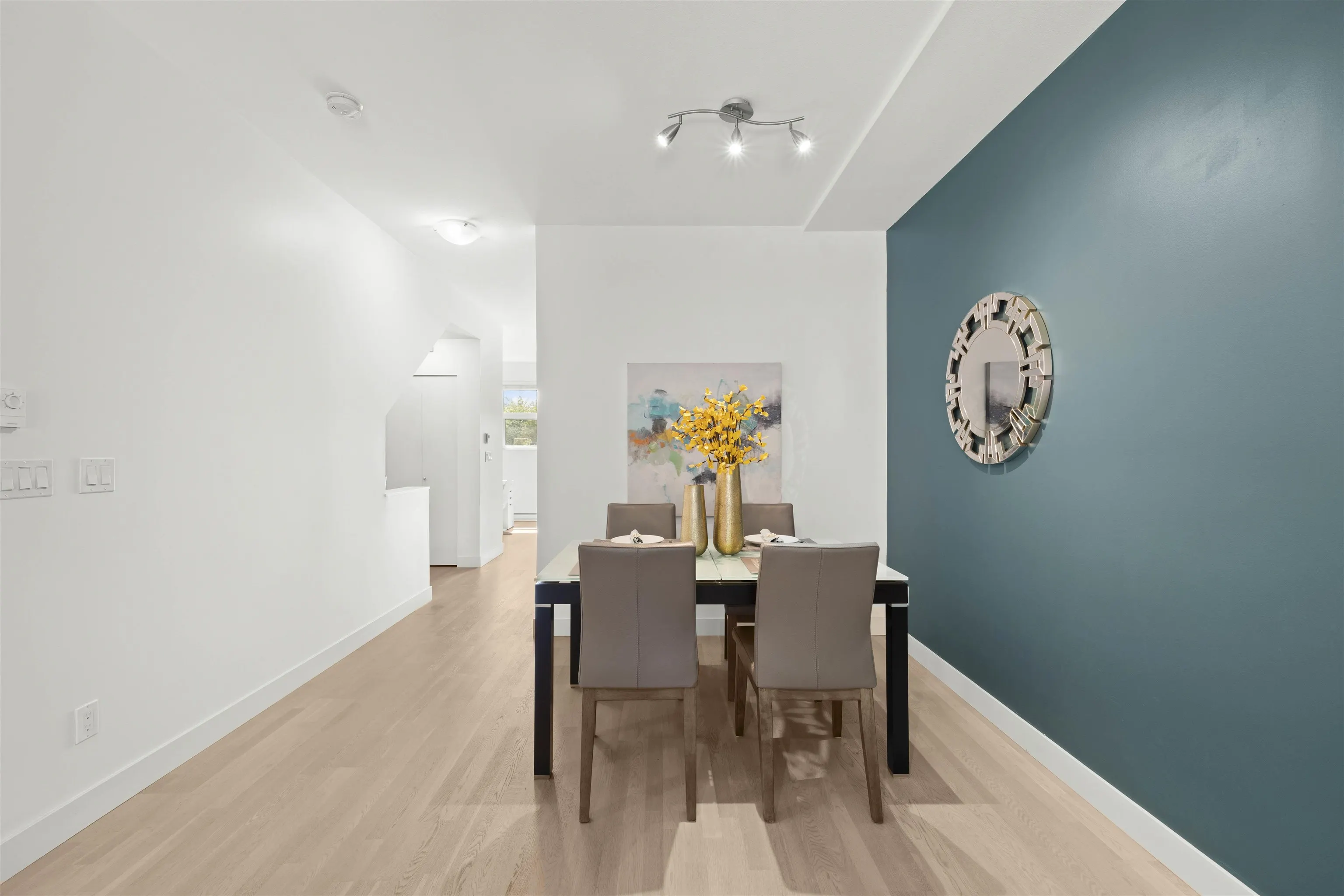 1103 8485 New Haven Close