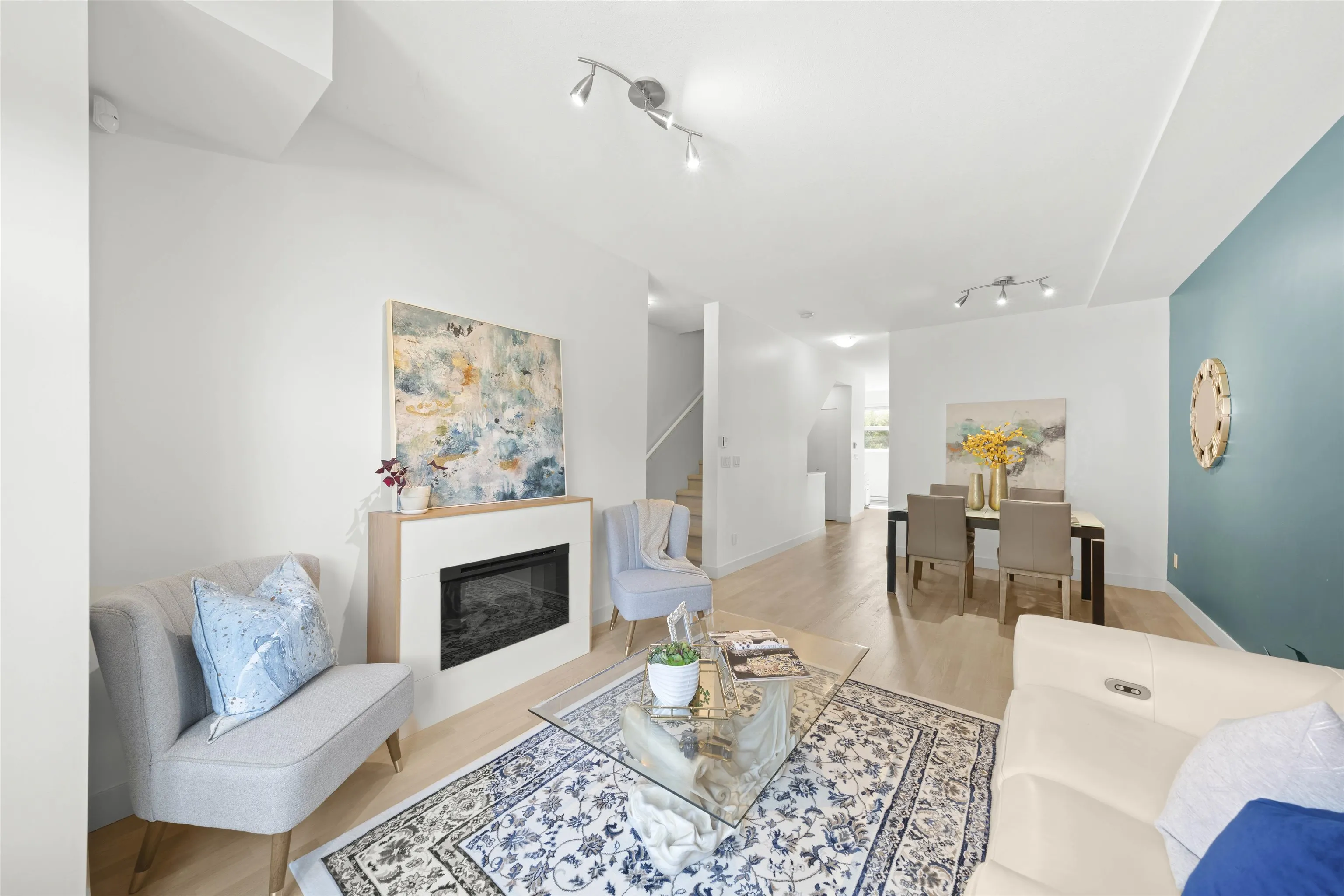 1103 8485 New Haven Close