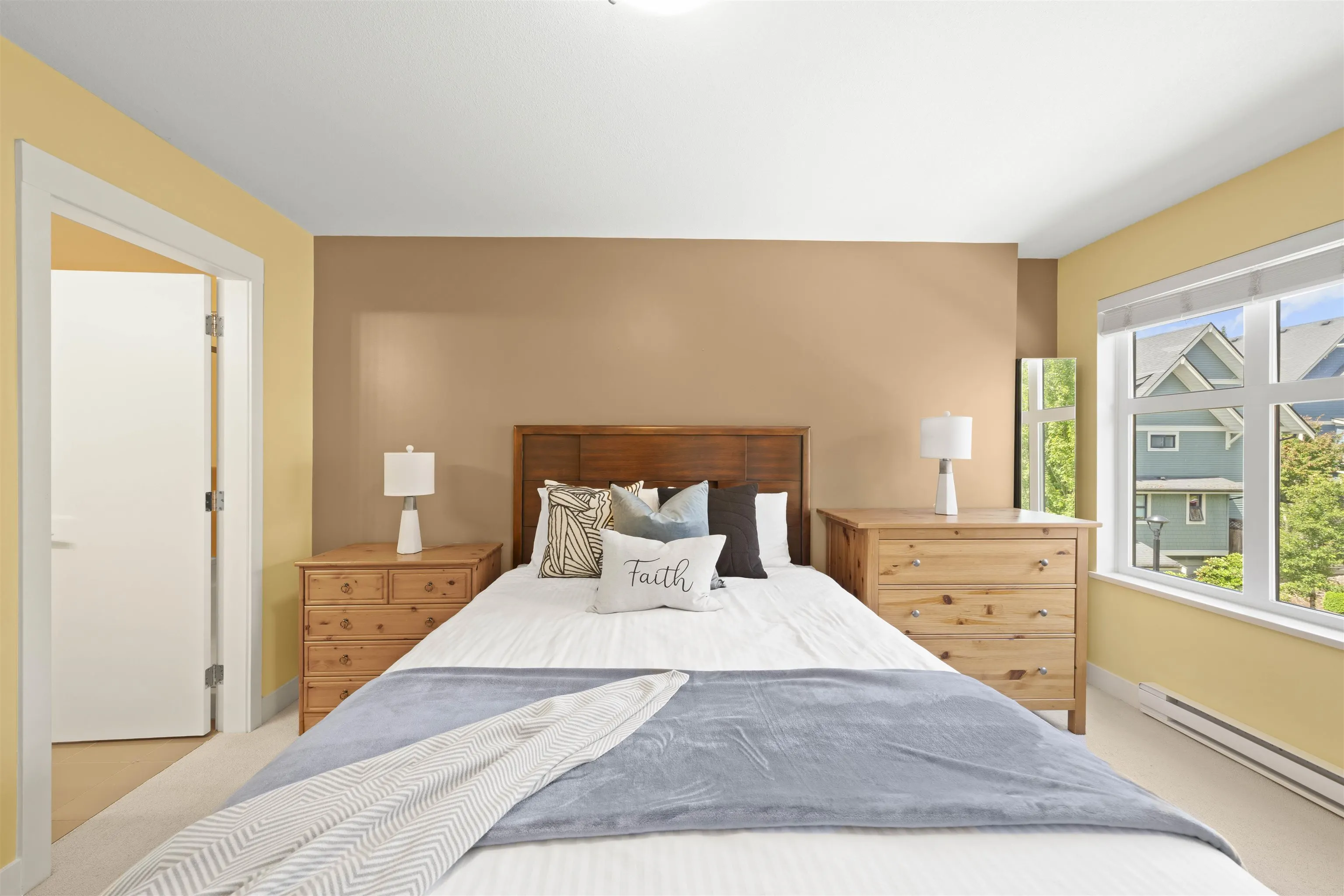 1103 8485 New Haven Close