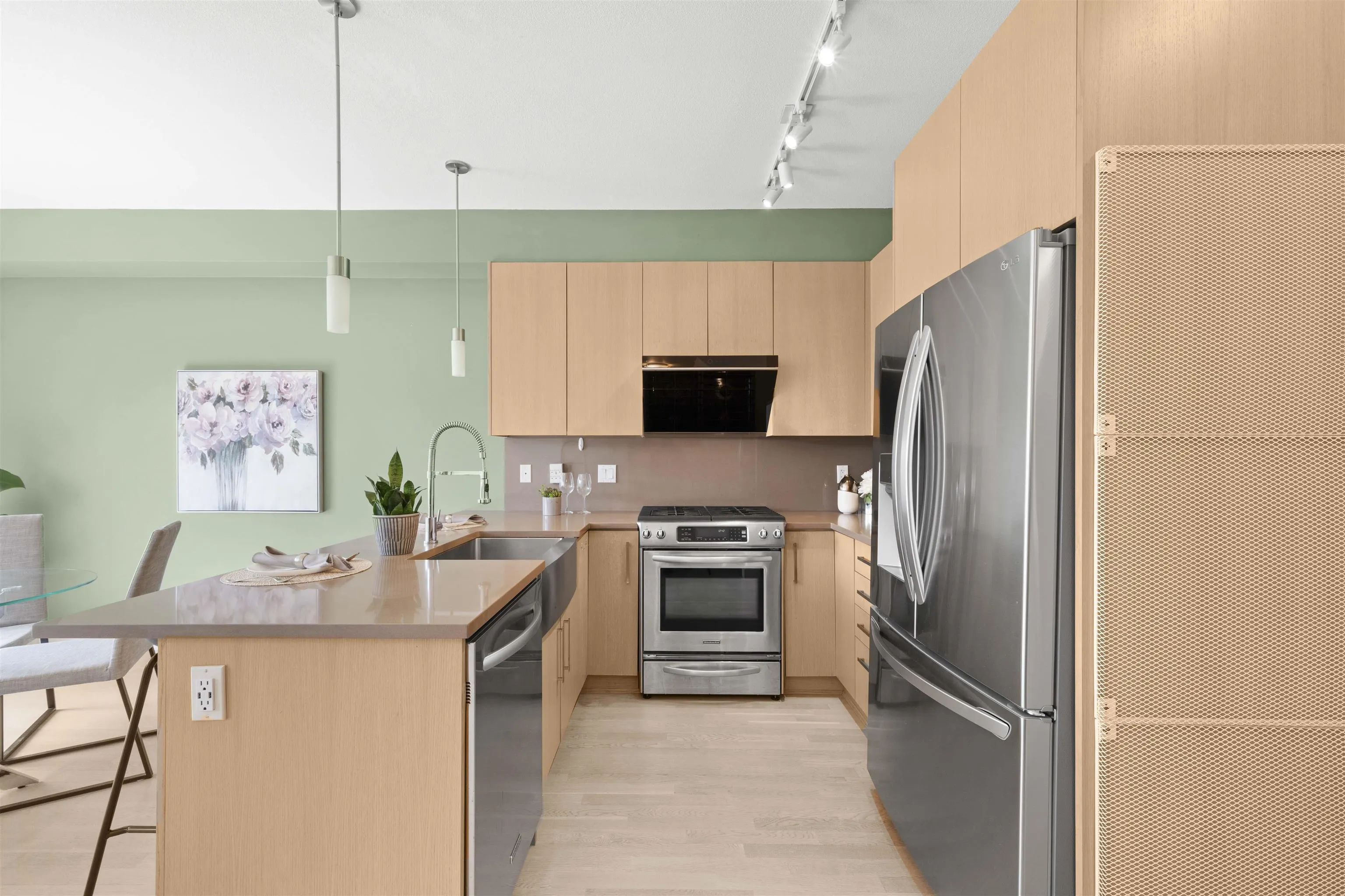 1103 8485 New Haven Close