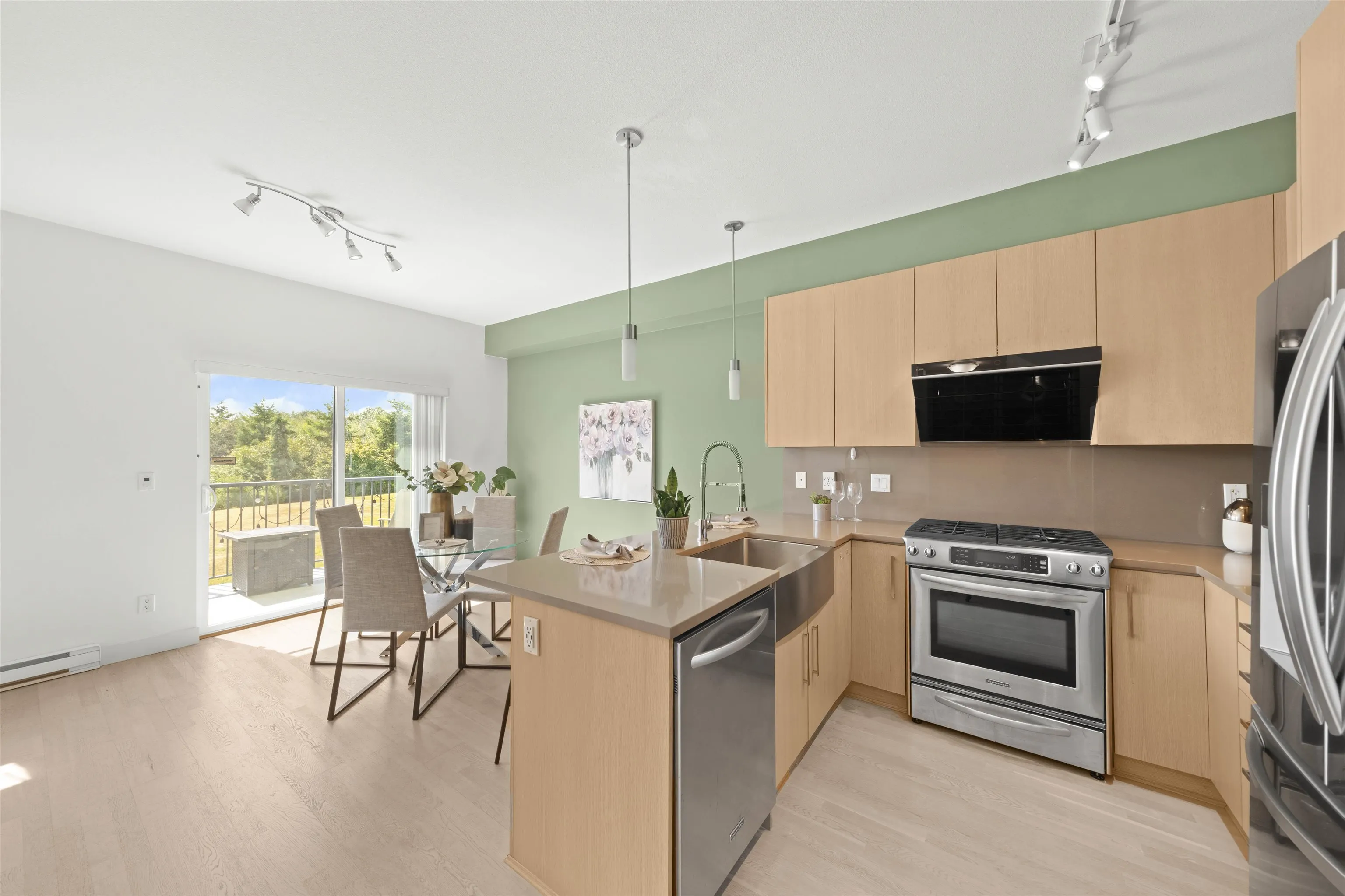 1103 8485 New Haven Close