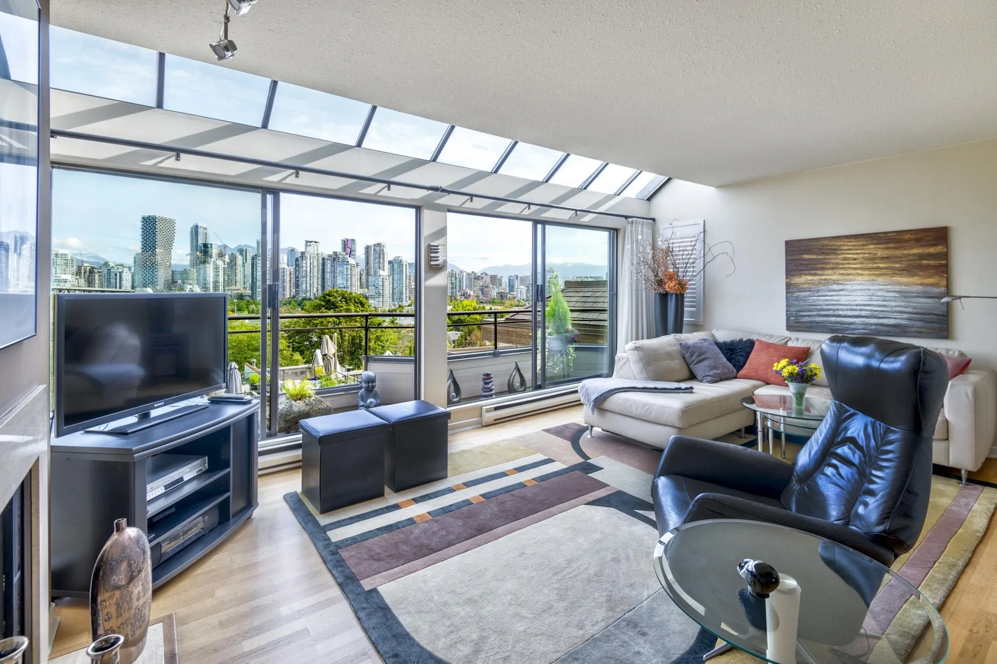 G 1215 W 7th Avenue