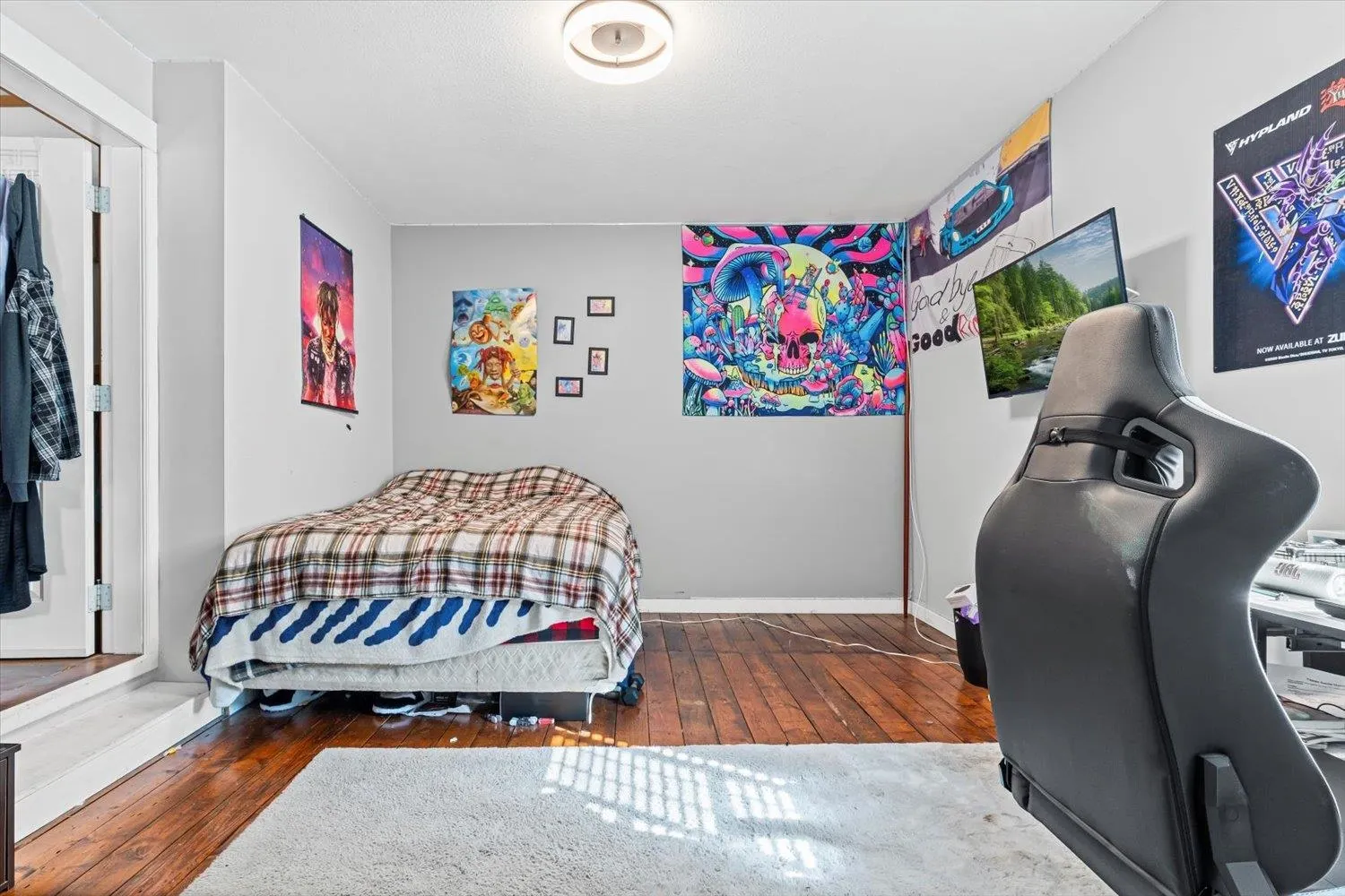 5610 Lougheed Highway