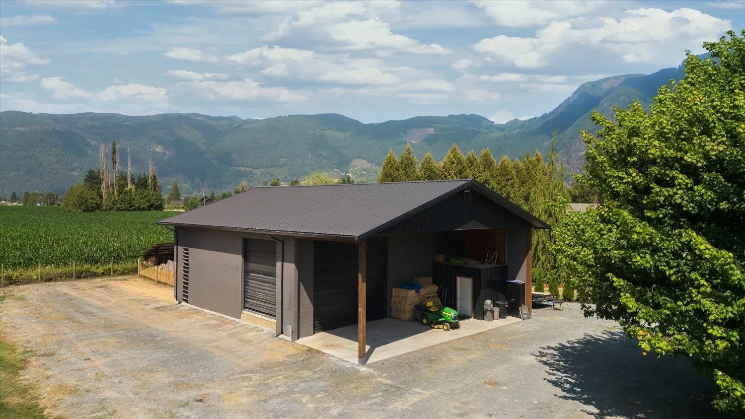 5610 Lougheed Highway