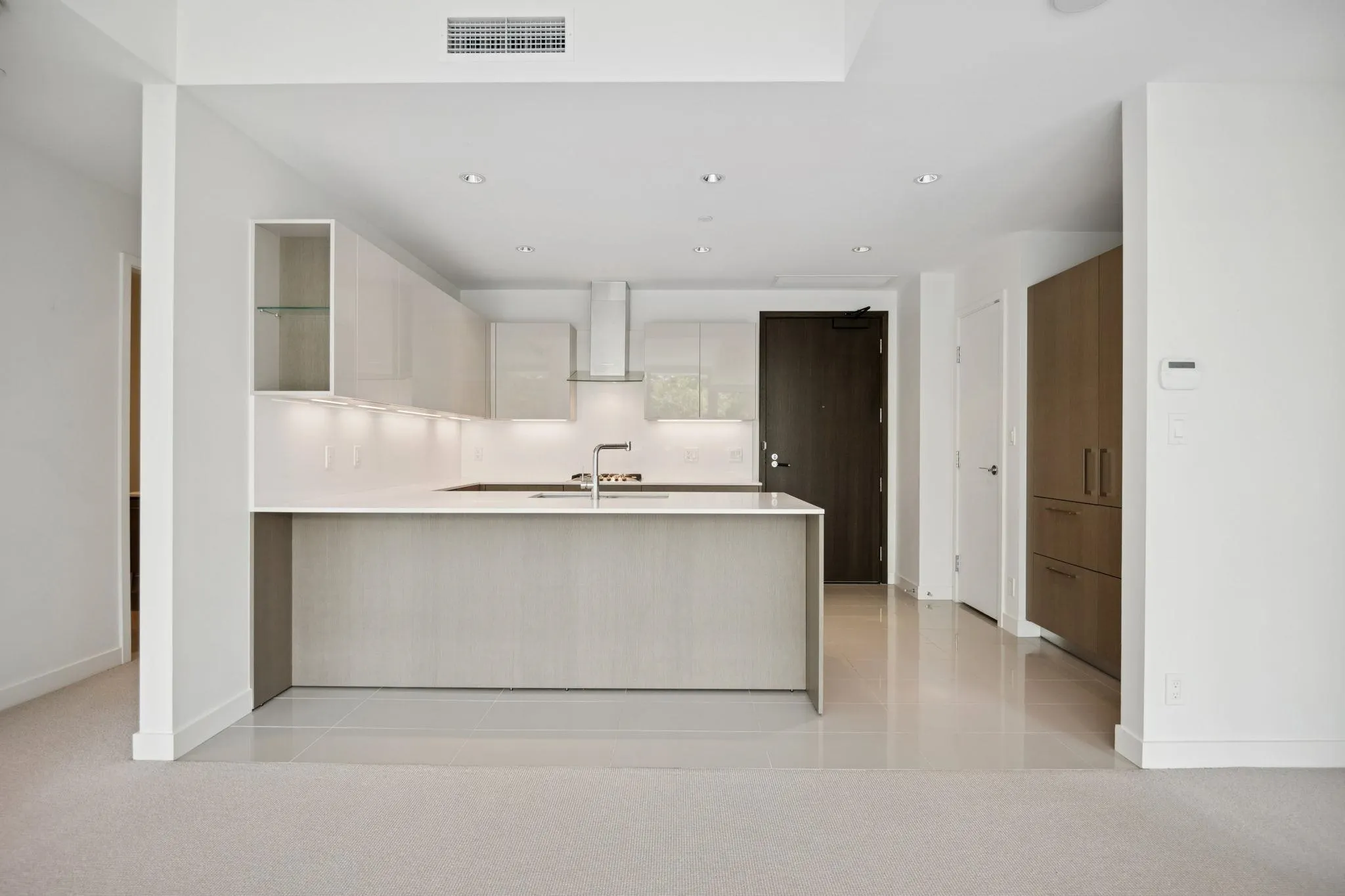 206 6611 Pearson Way