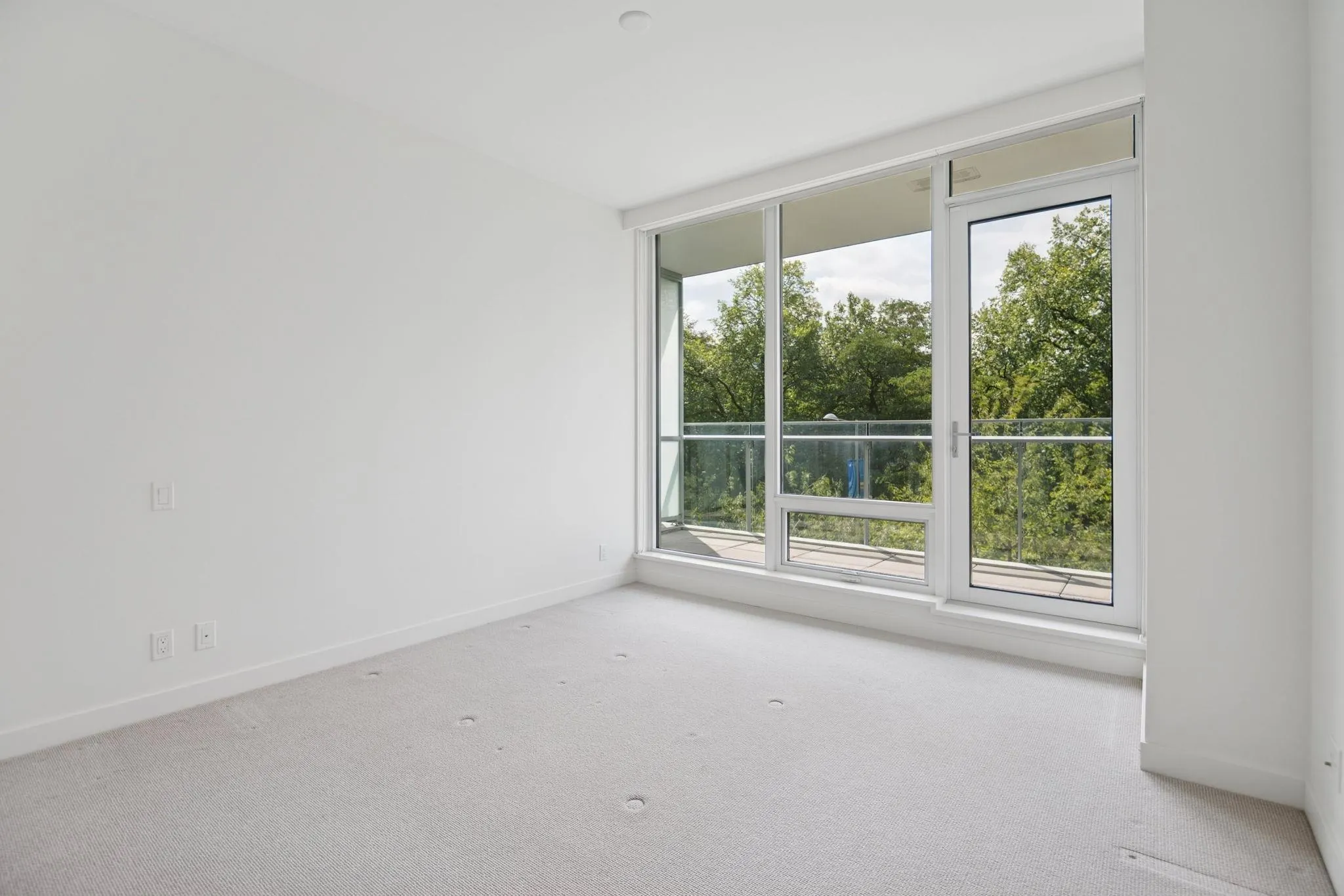 206 6611 Pearson Way