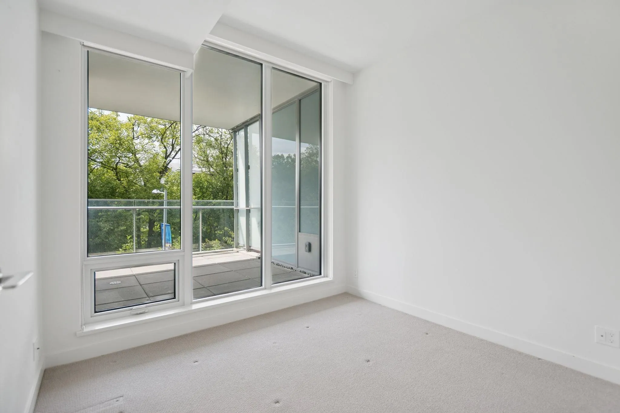 206 6611 Pearson Way