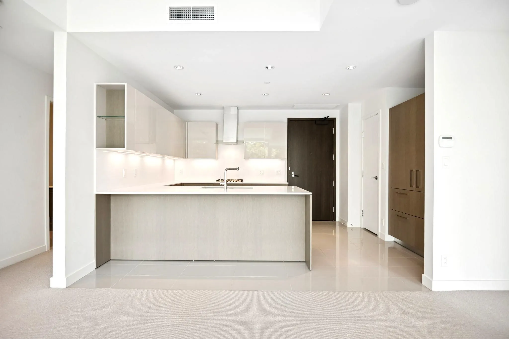 206 6611 Pearson Way