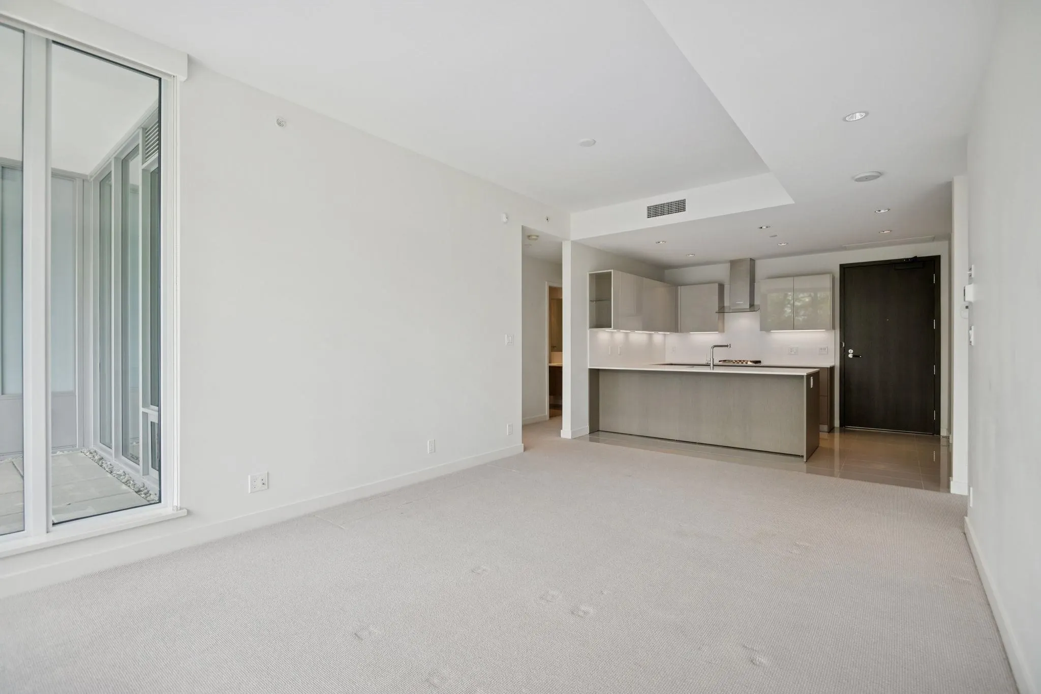 206 6611 Pearson Way
