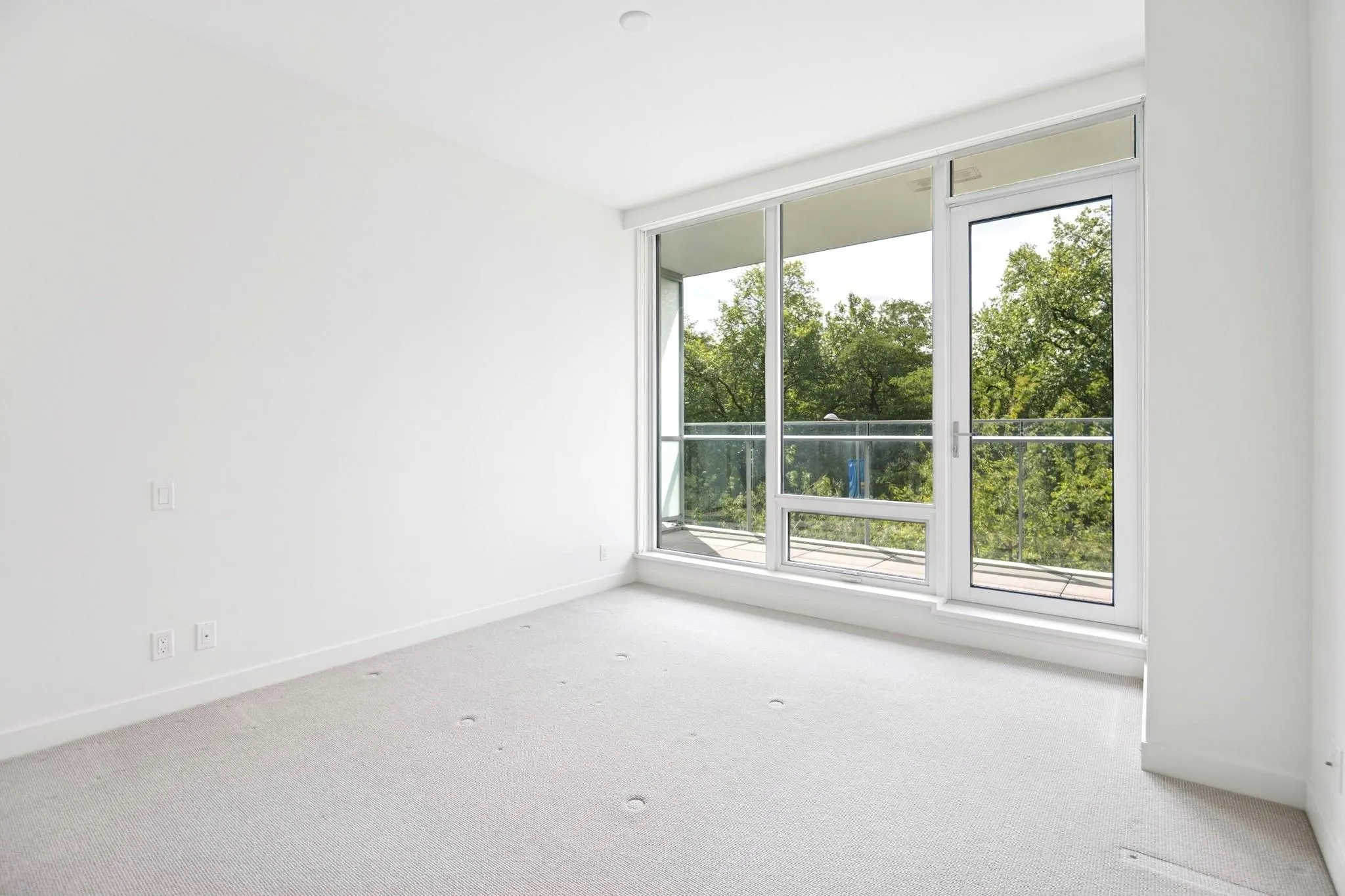 206 6611 Pearson Way