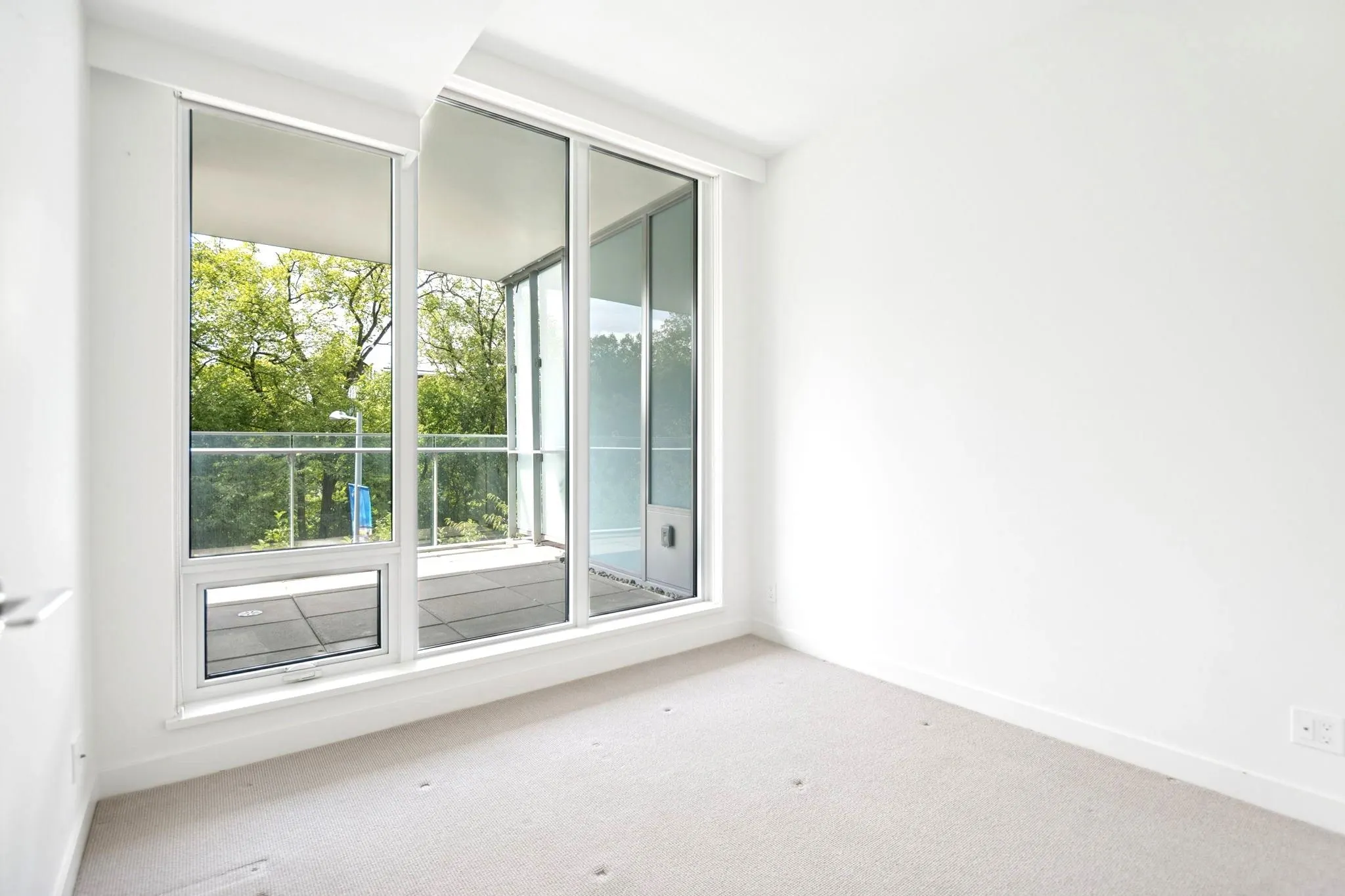 206 6611 Pearson Way