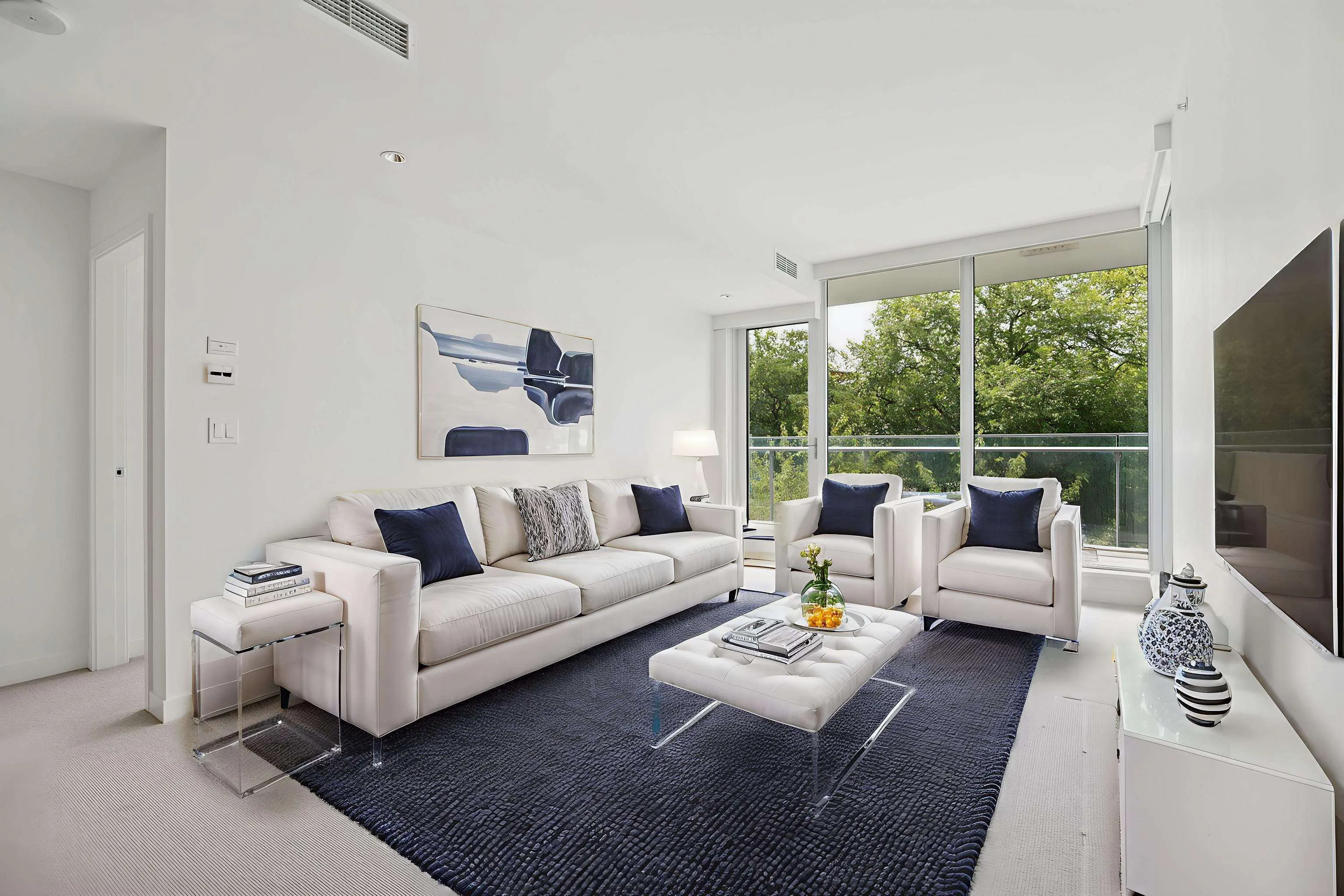 206 6611 Pearson Way