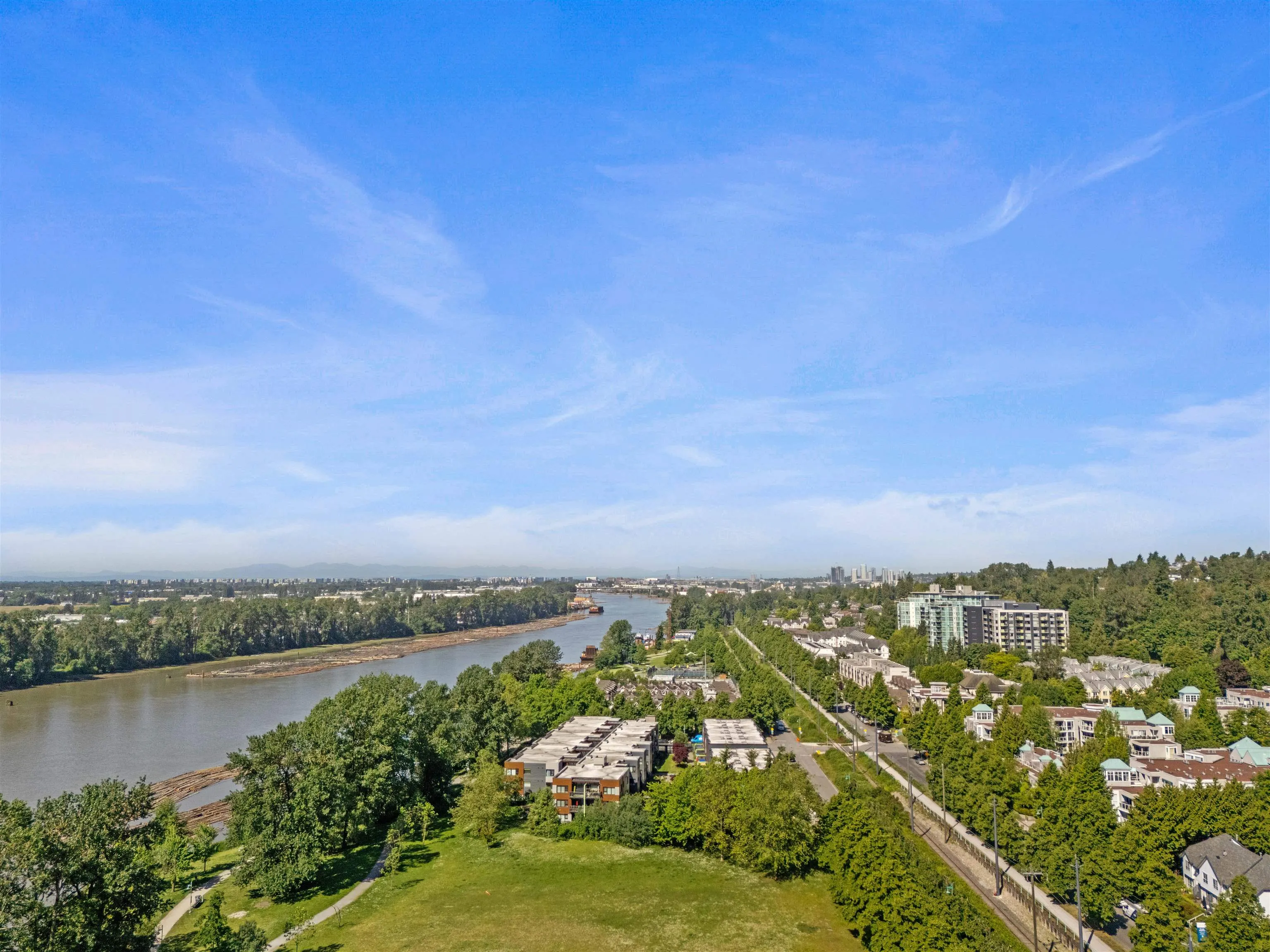 606 3061 E Kent Avenue North