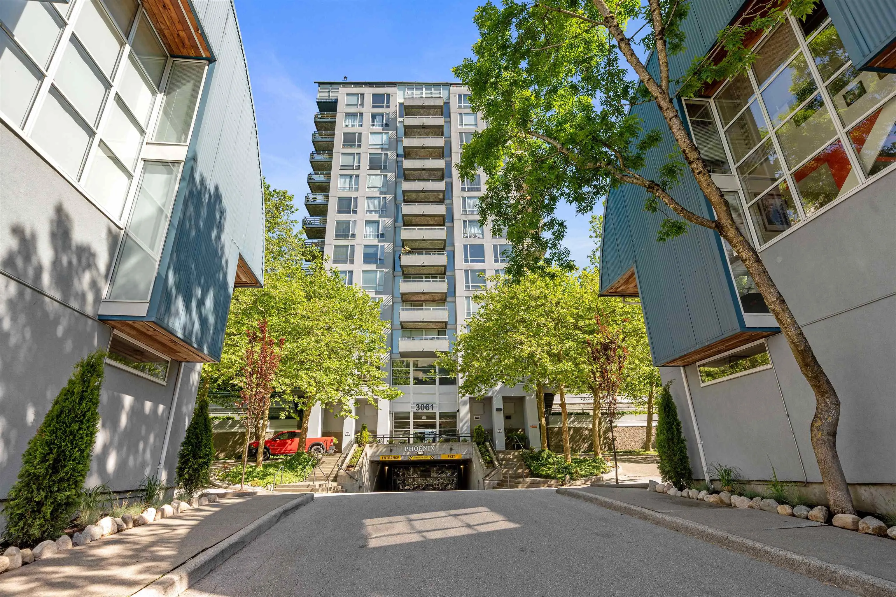606 3061 E Kent Avenue North