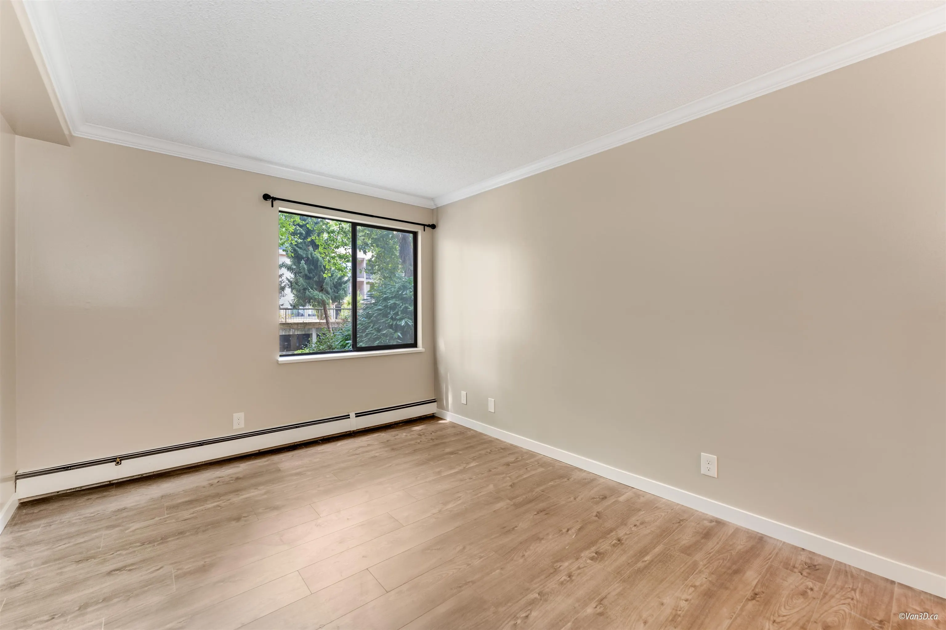 126 8460 Lansdowne Road