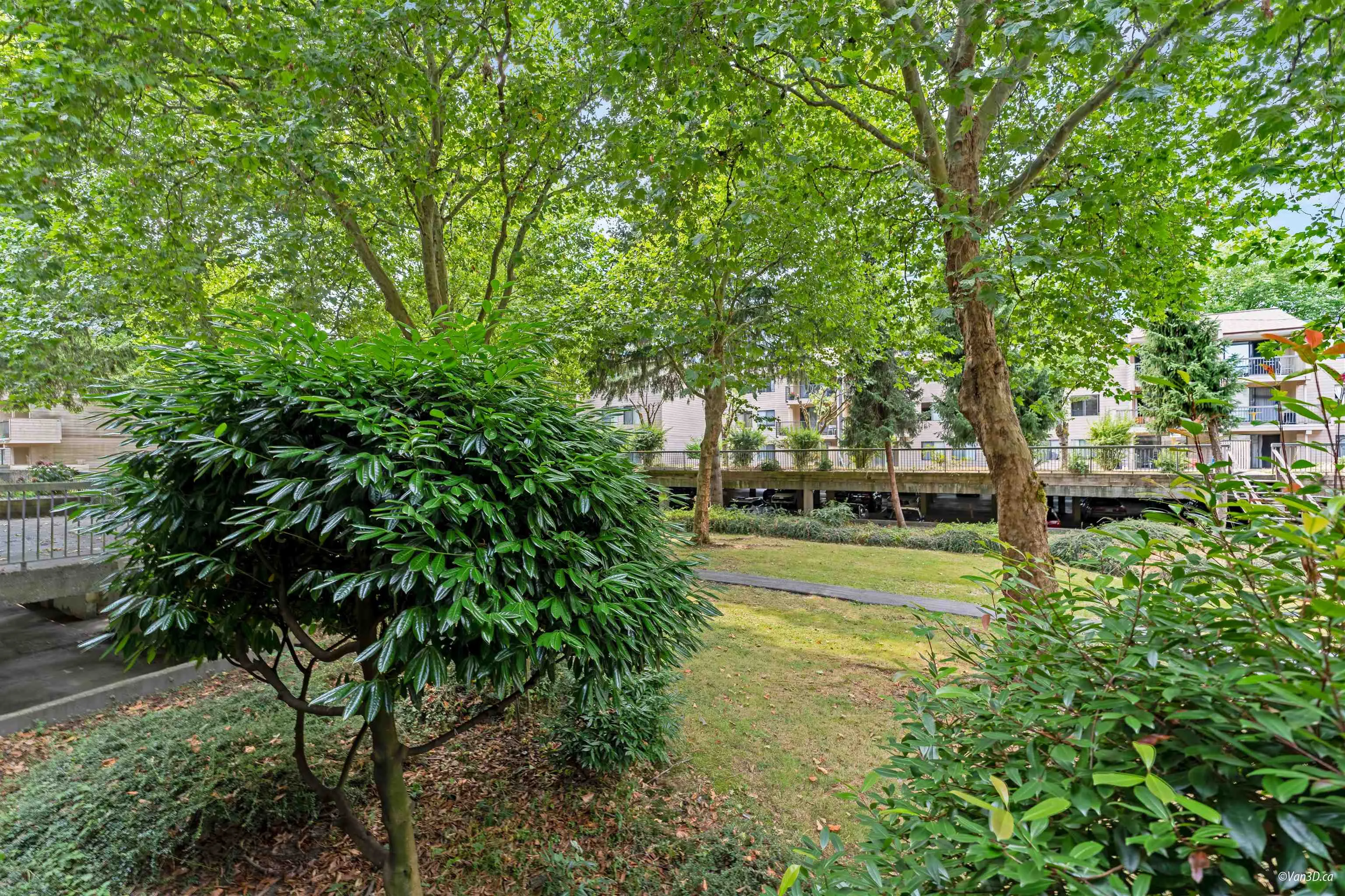 126 8460 Lansdowne Road