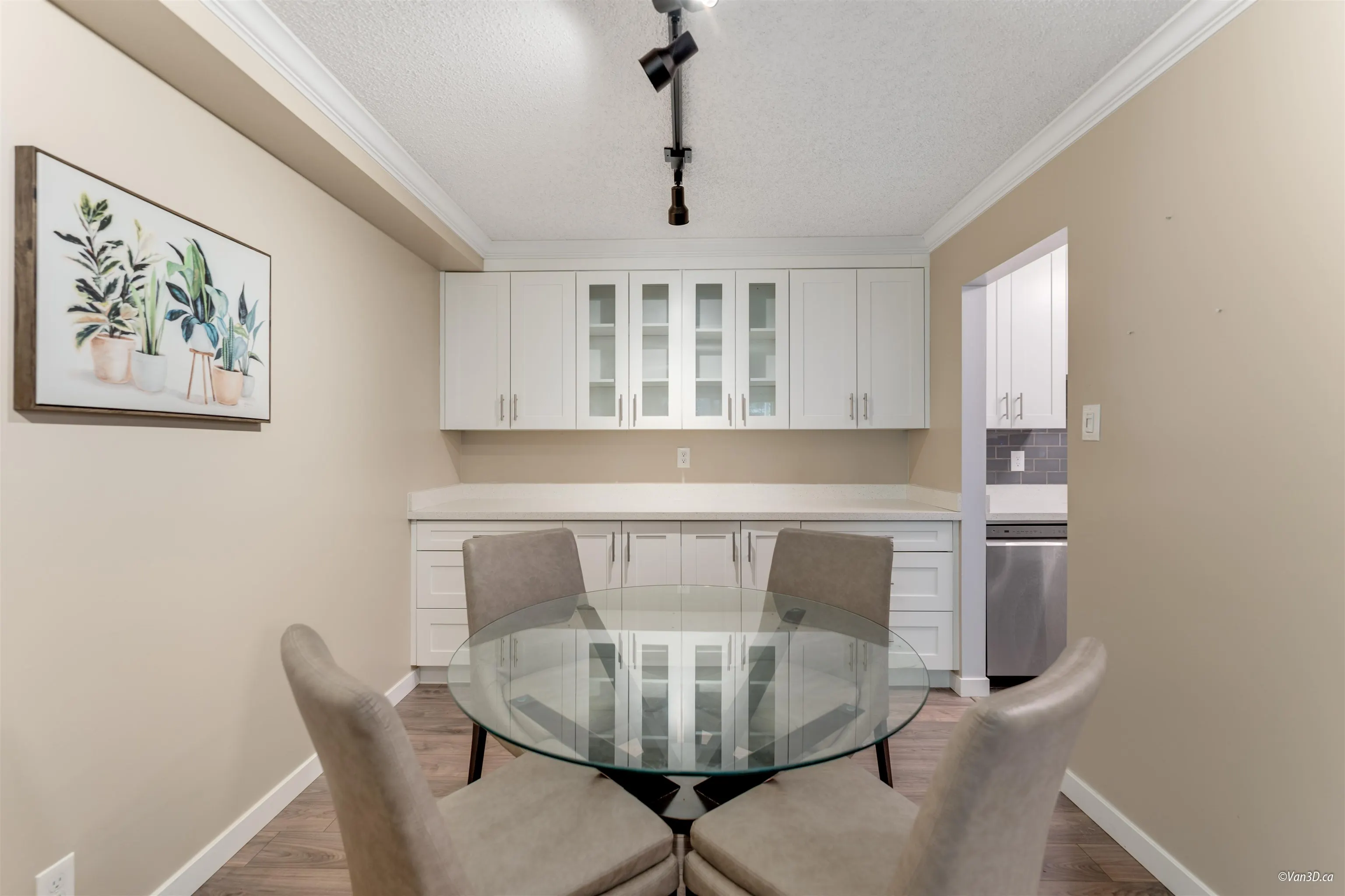 126 8460 Lansdowne Road