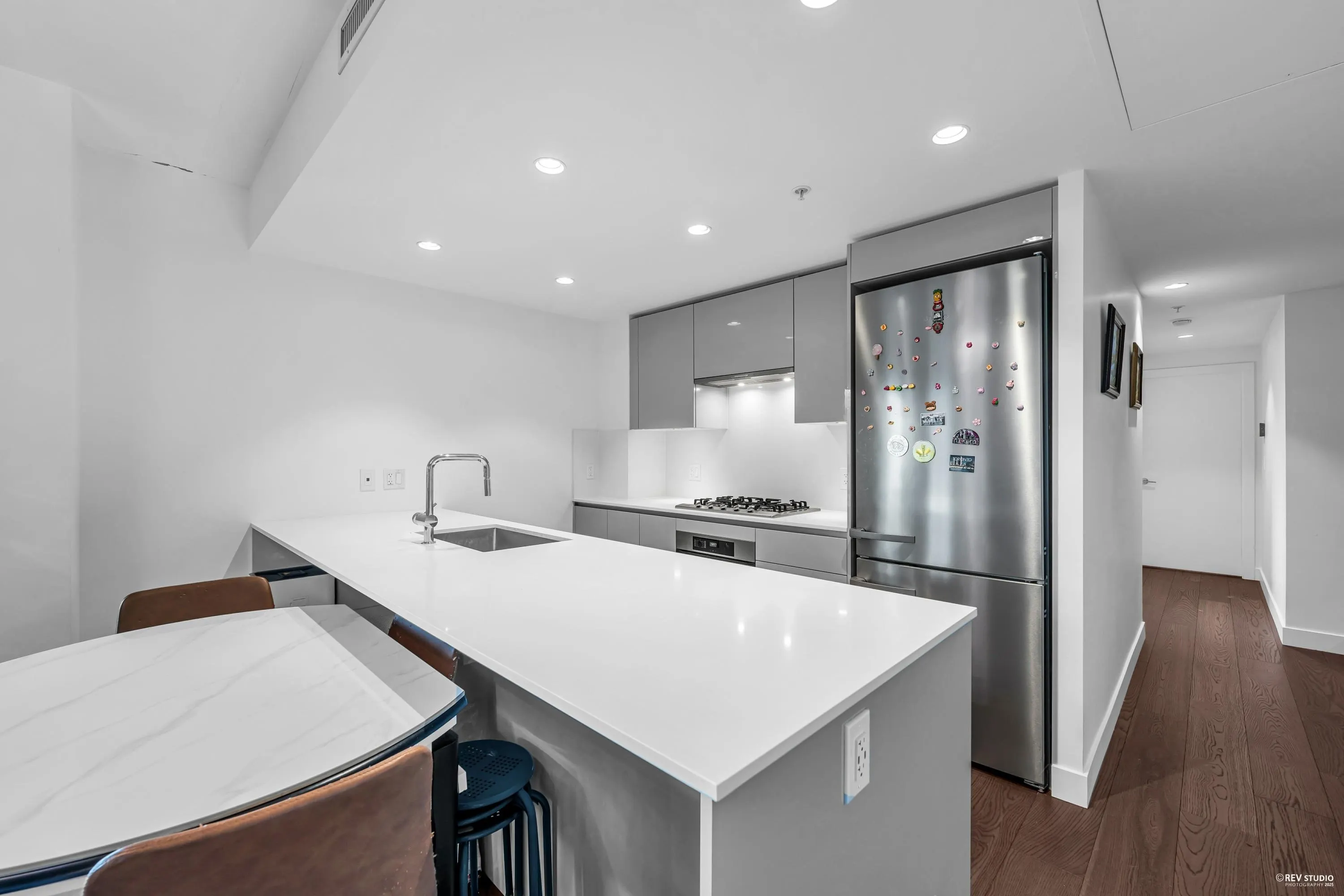 703 5766 Gilbert Road