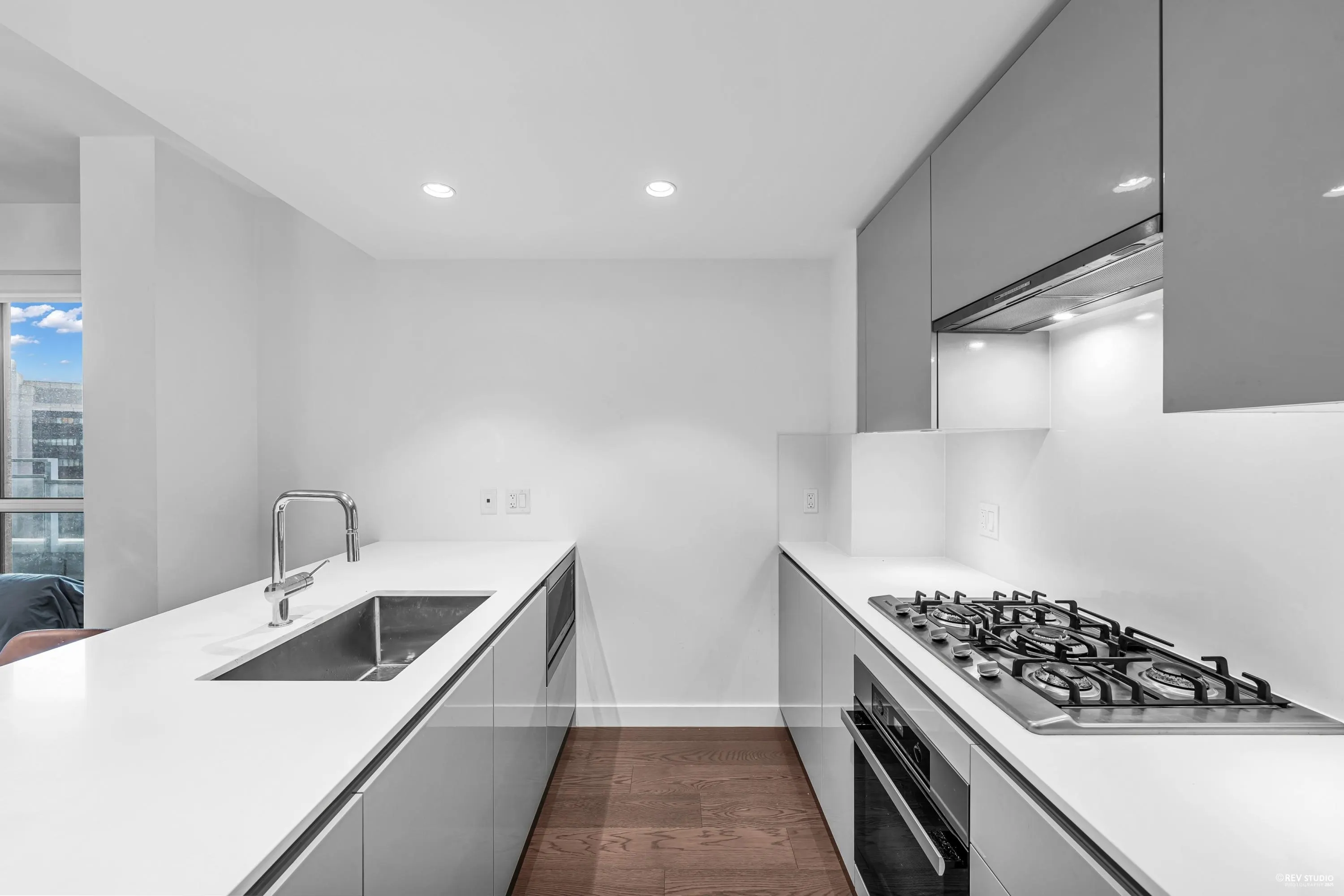703 5766 Gilbert Road