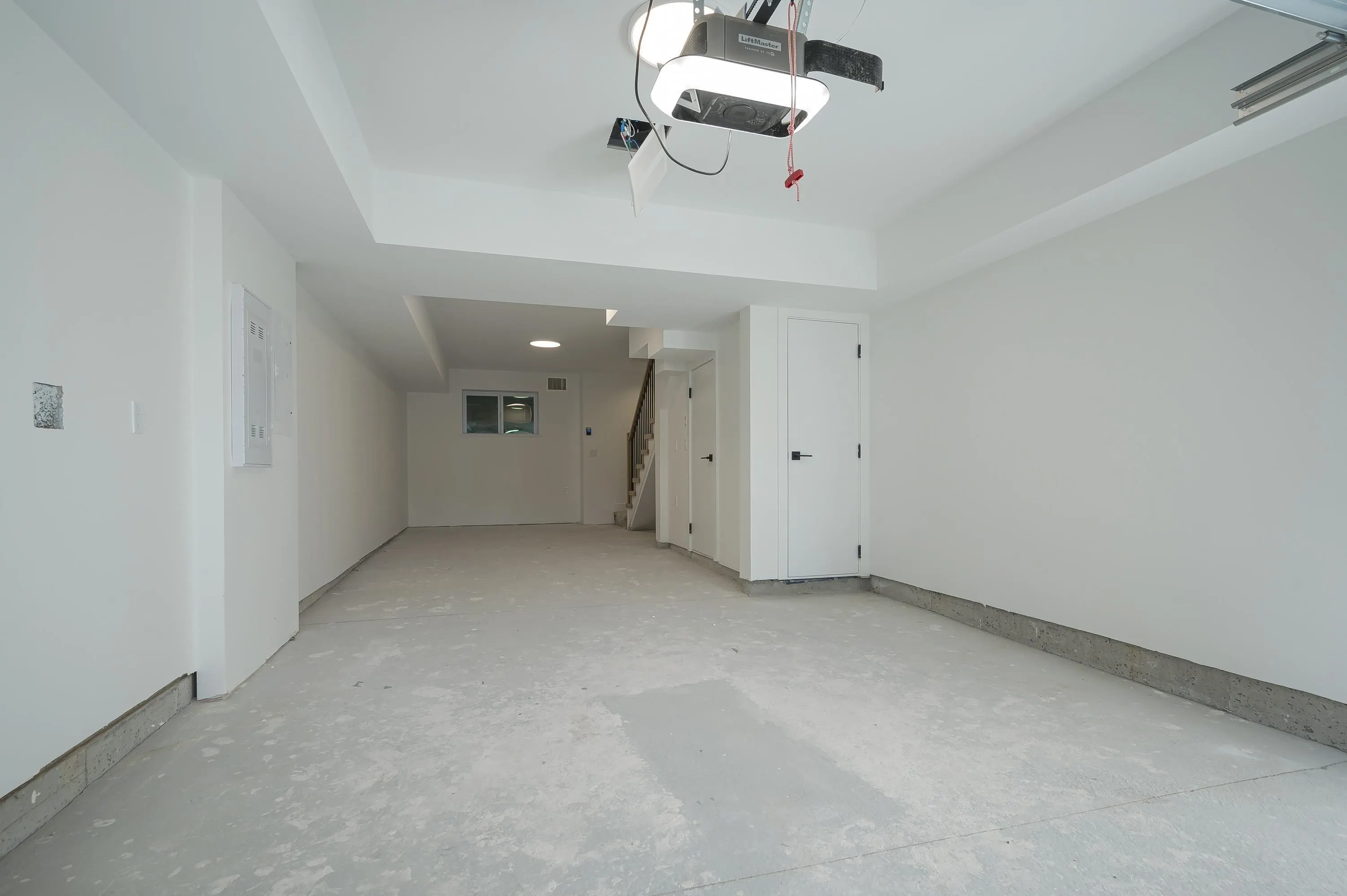 21 12770 105 Avenue