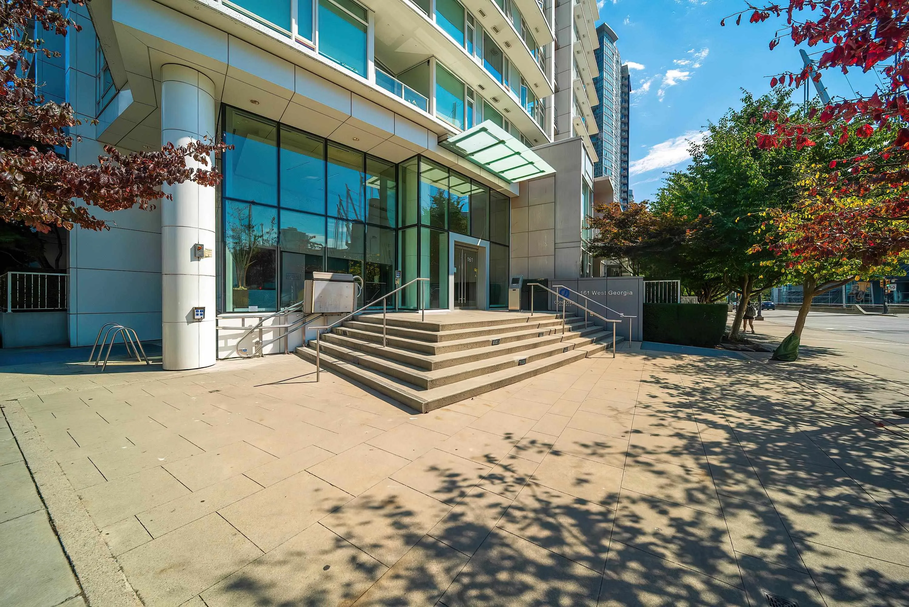 2302 161 W Georgia Street