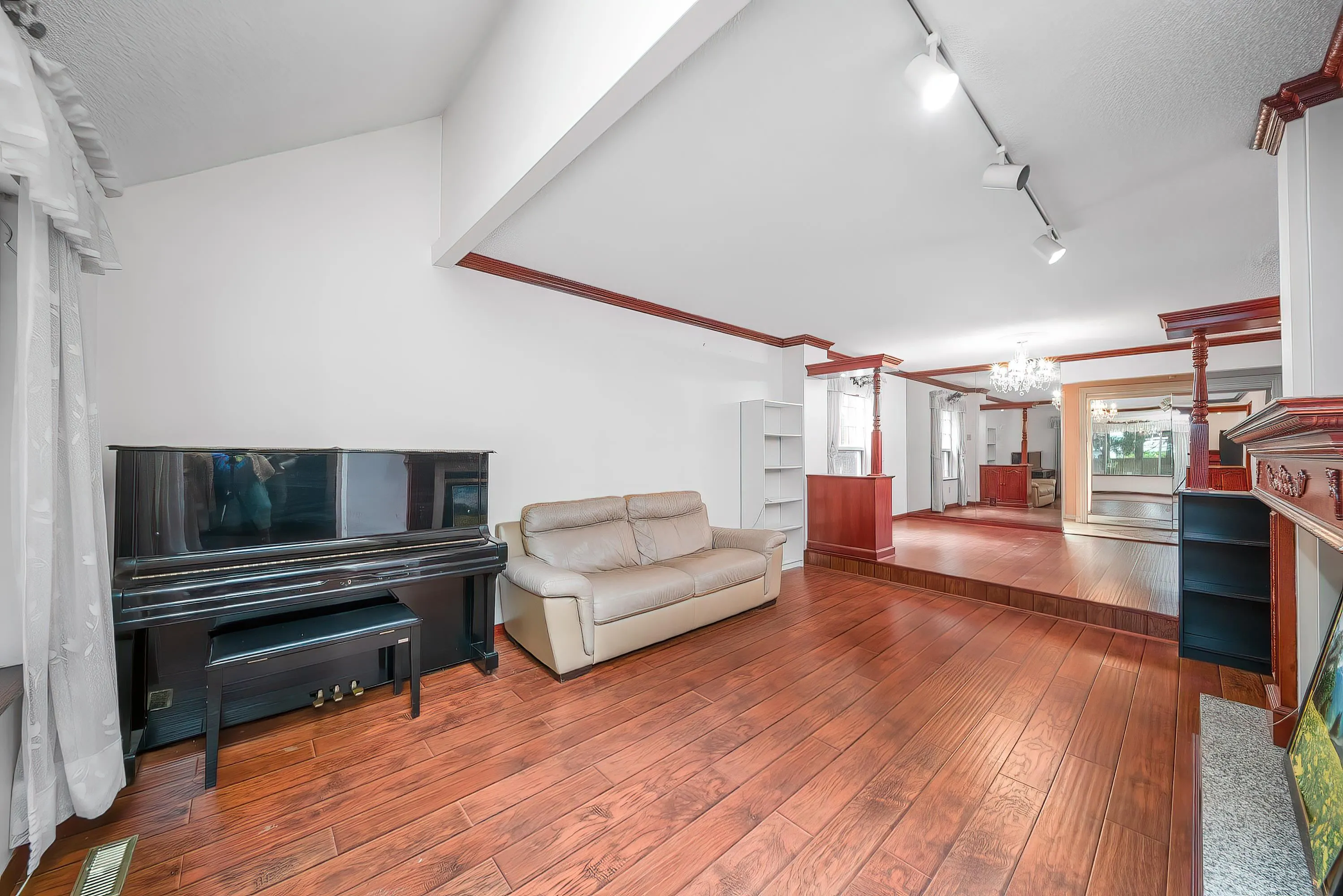 7211 Bridlewood Court