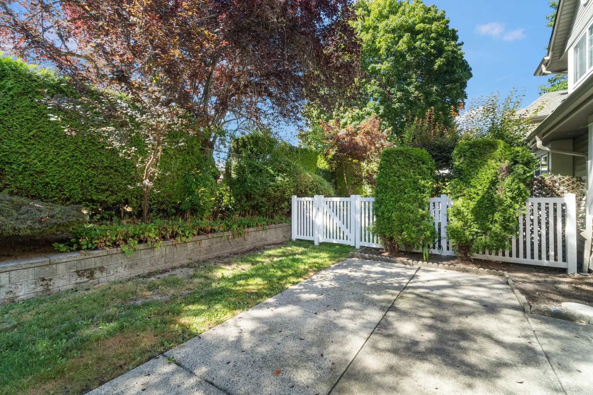 24 23085 118 Avenue